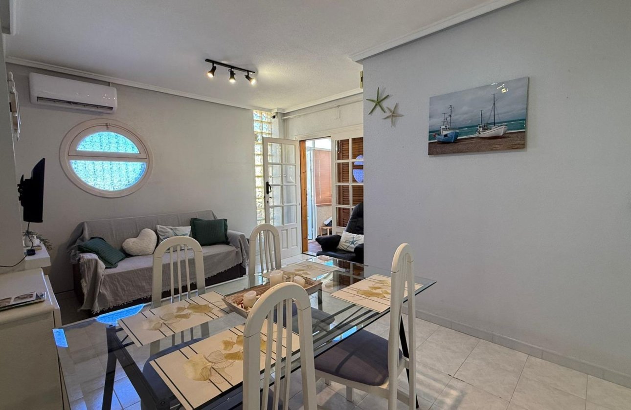 Herverkoop - Bungalow -
Torrevieja - Punta Prima