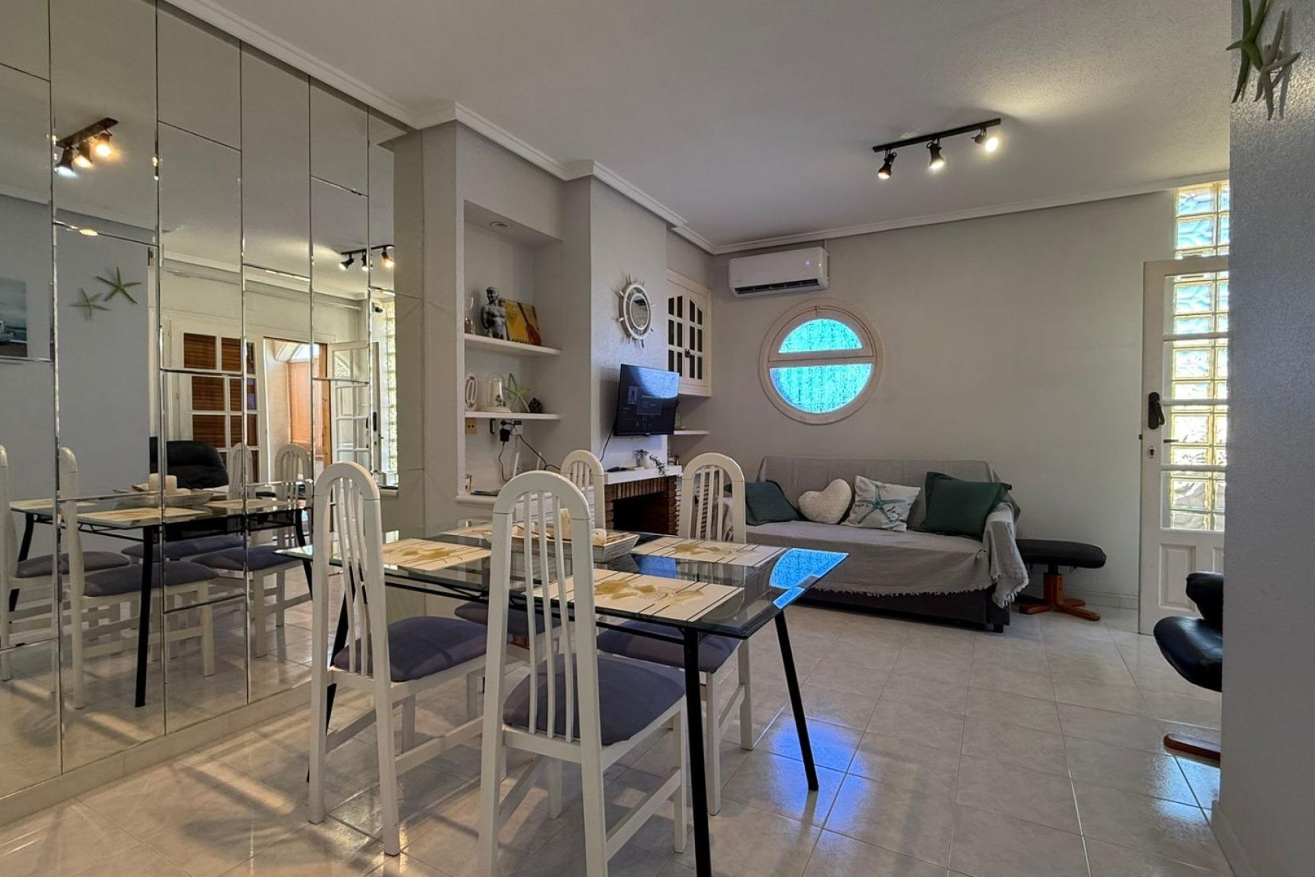 Herverkoop - Bungalow -
Torrevieja - Punta Prima