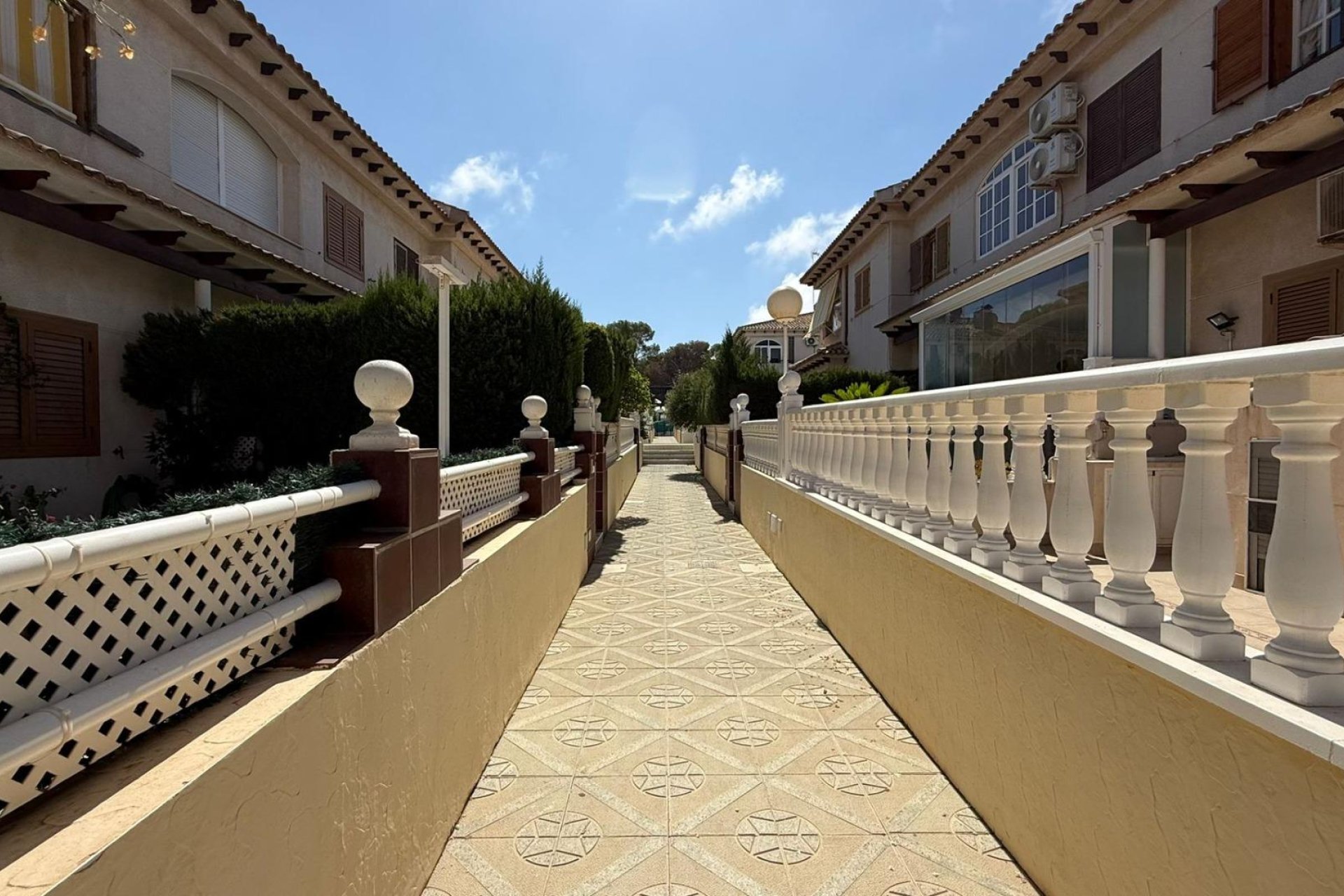 Herverkoop - Bungalow -
Torrevieja - Punta Prima