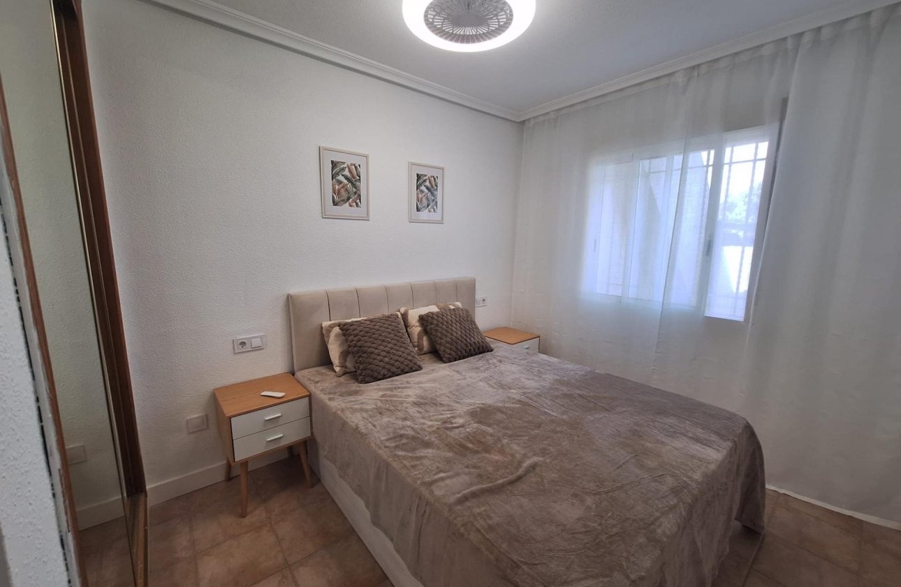 Herverkoop - Bungalow -
Torrevieja - Sector 25