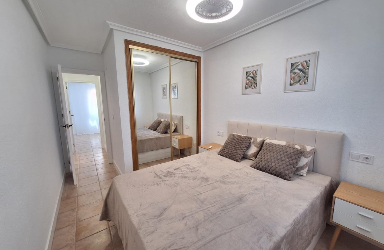 Herverkoop - Bungalow -
Torrevieja - Sector 25
