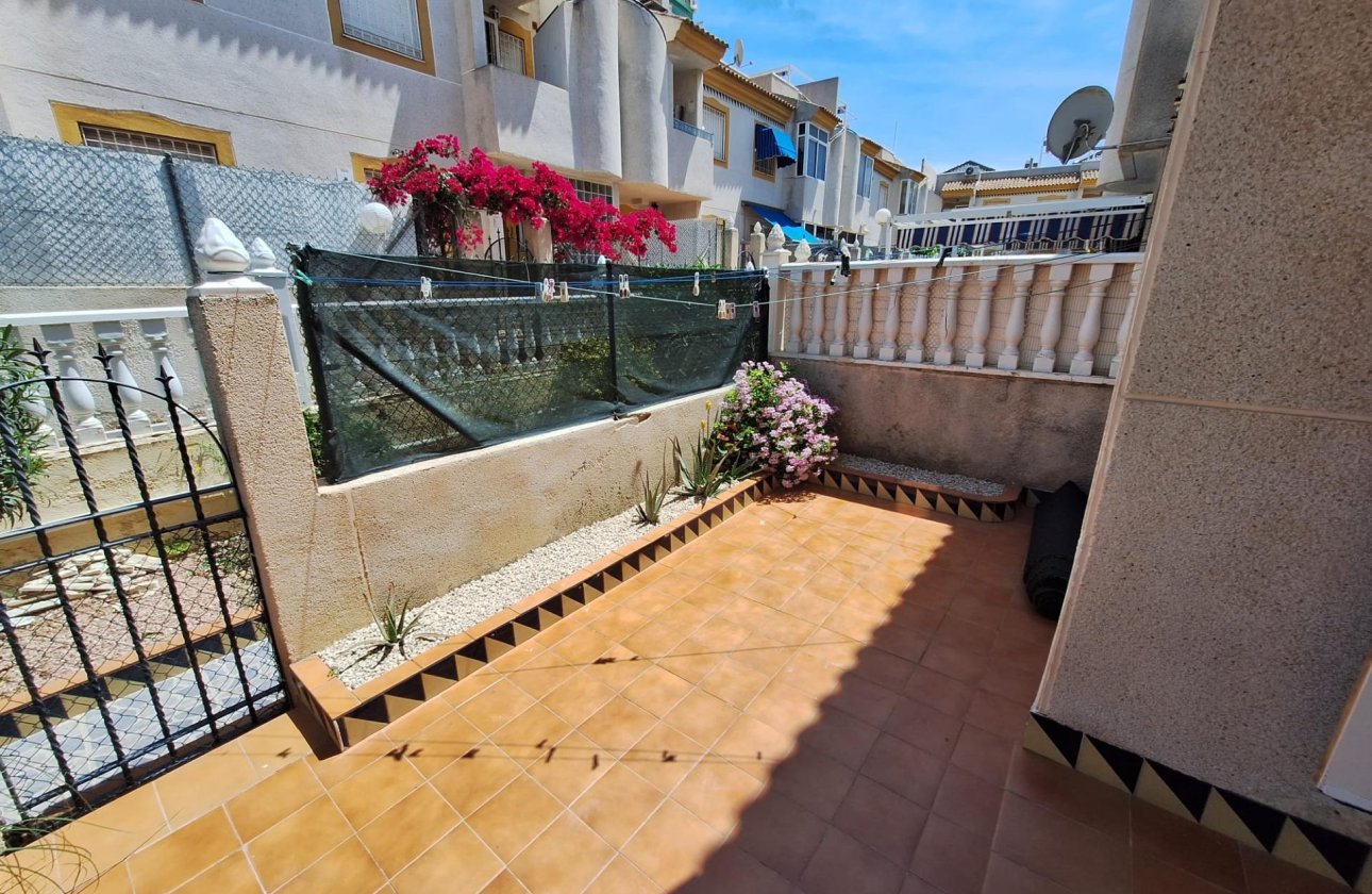 Herverkoop - Bungalow -
Torrevieja - Sector 25