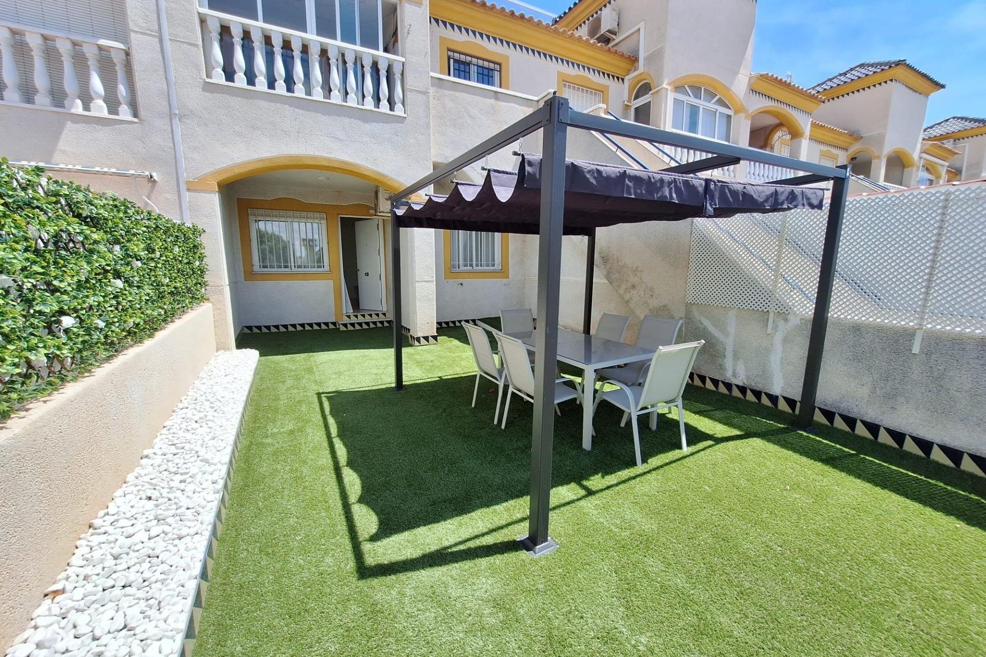 Herverkoop - Bungalow -
Torrevieja - Sector 25