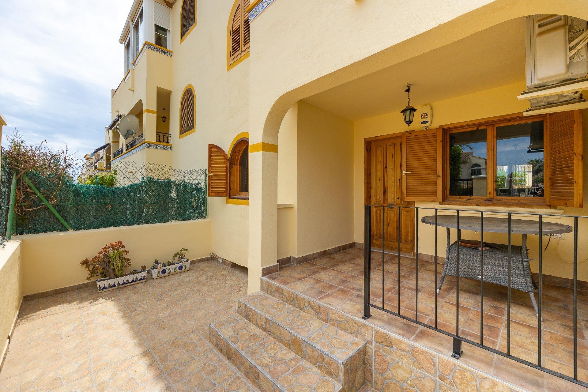 Herverkoop - Bungalow -
Torrevieja - Torre La Mata