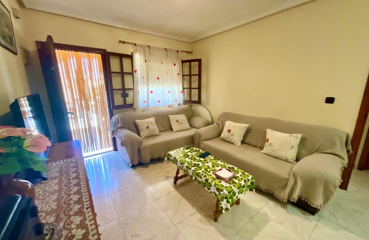 Herverkoop - Bungalow -
Torrevieja - Torreblanca