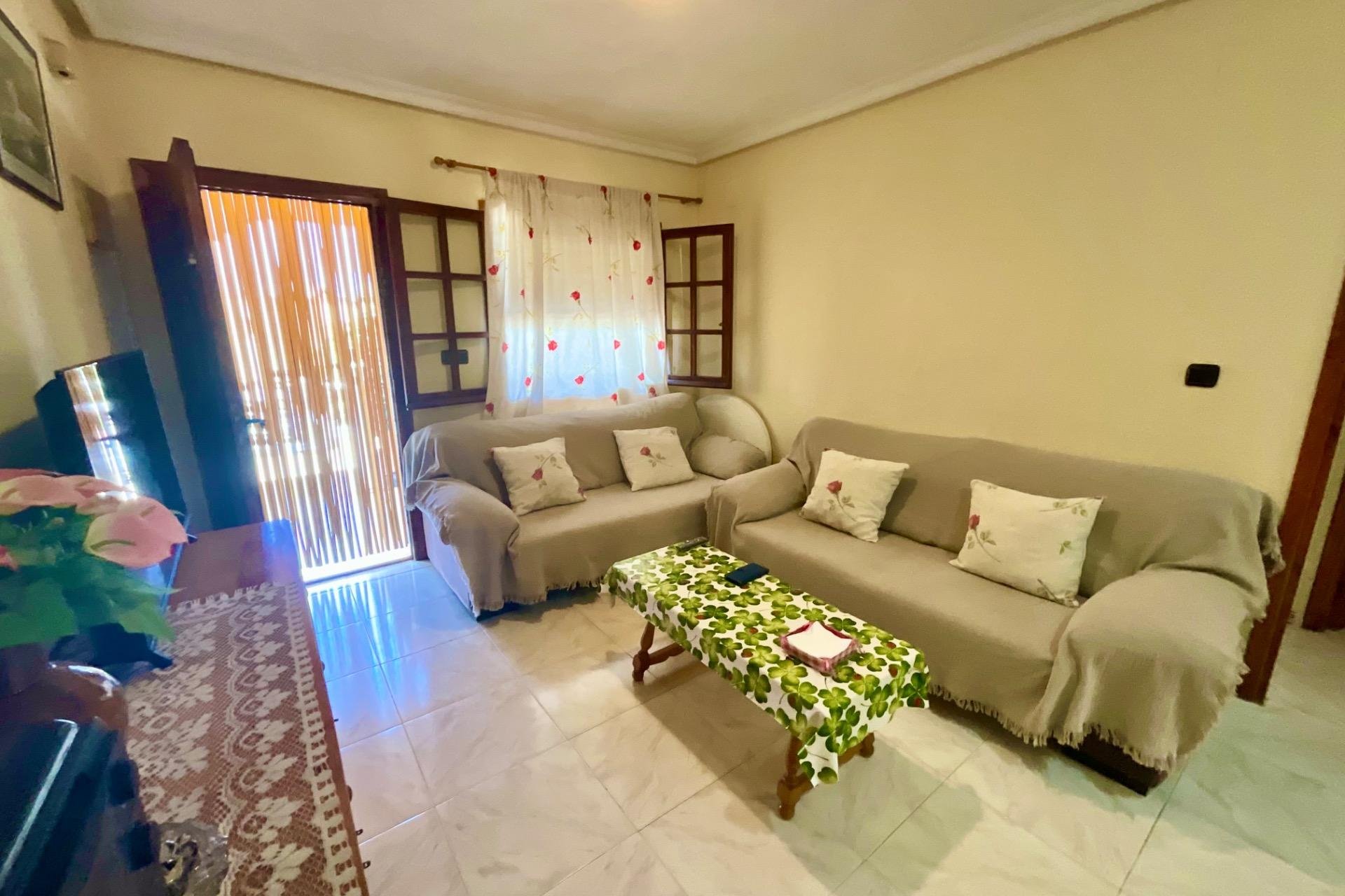 Herverkoop - Bungalow -
Torrevieja - Torreblanca