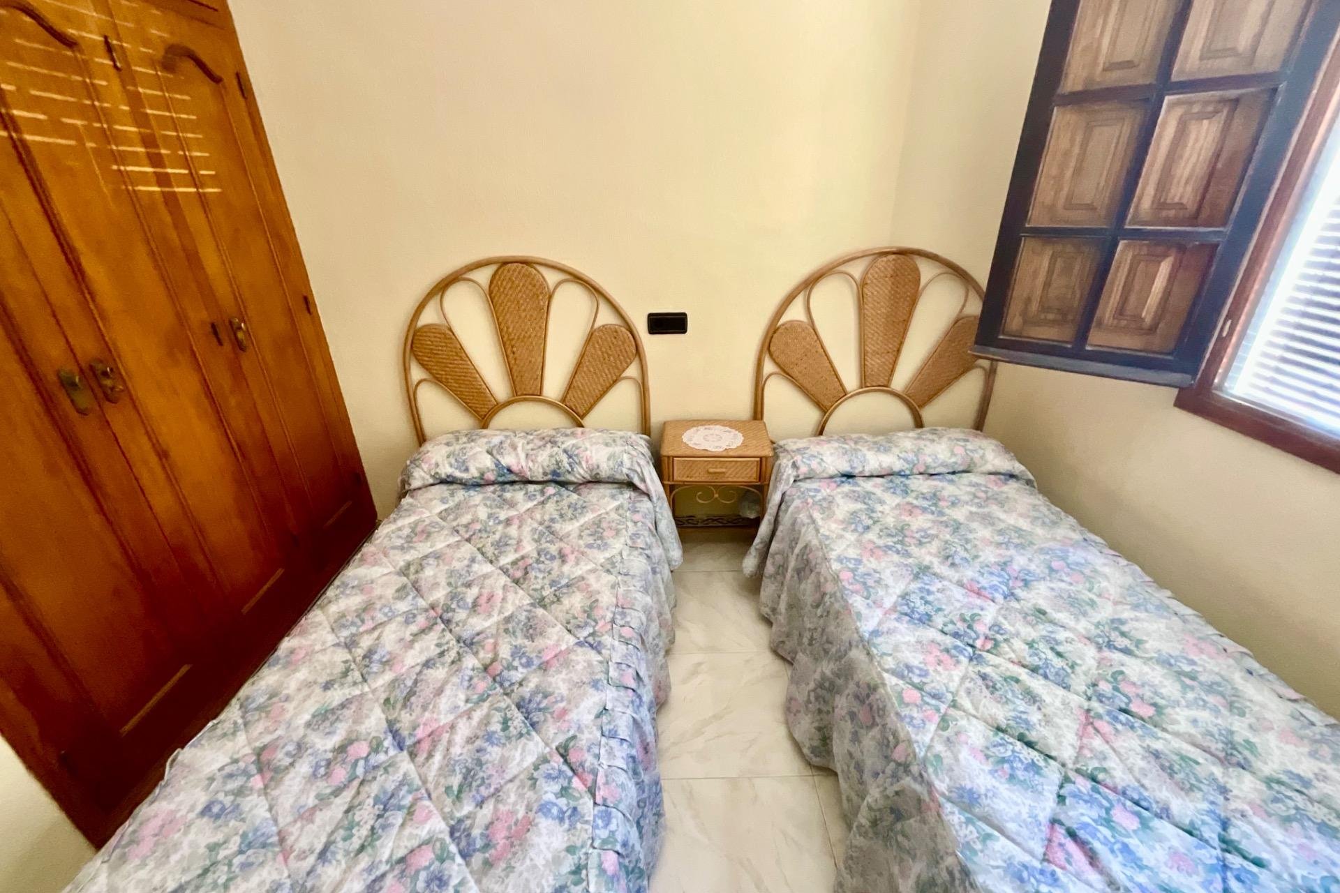 Herverkoop - Bungalow -
Torrevieja - Torreblanca