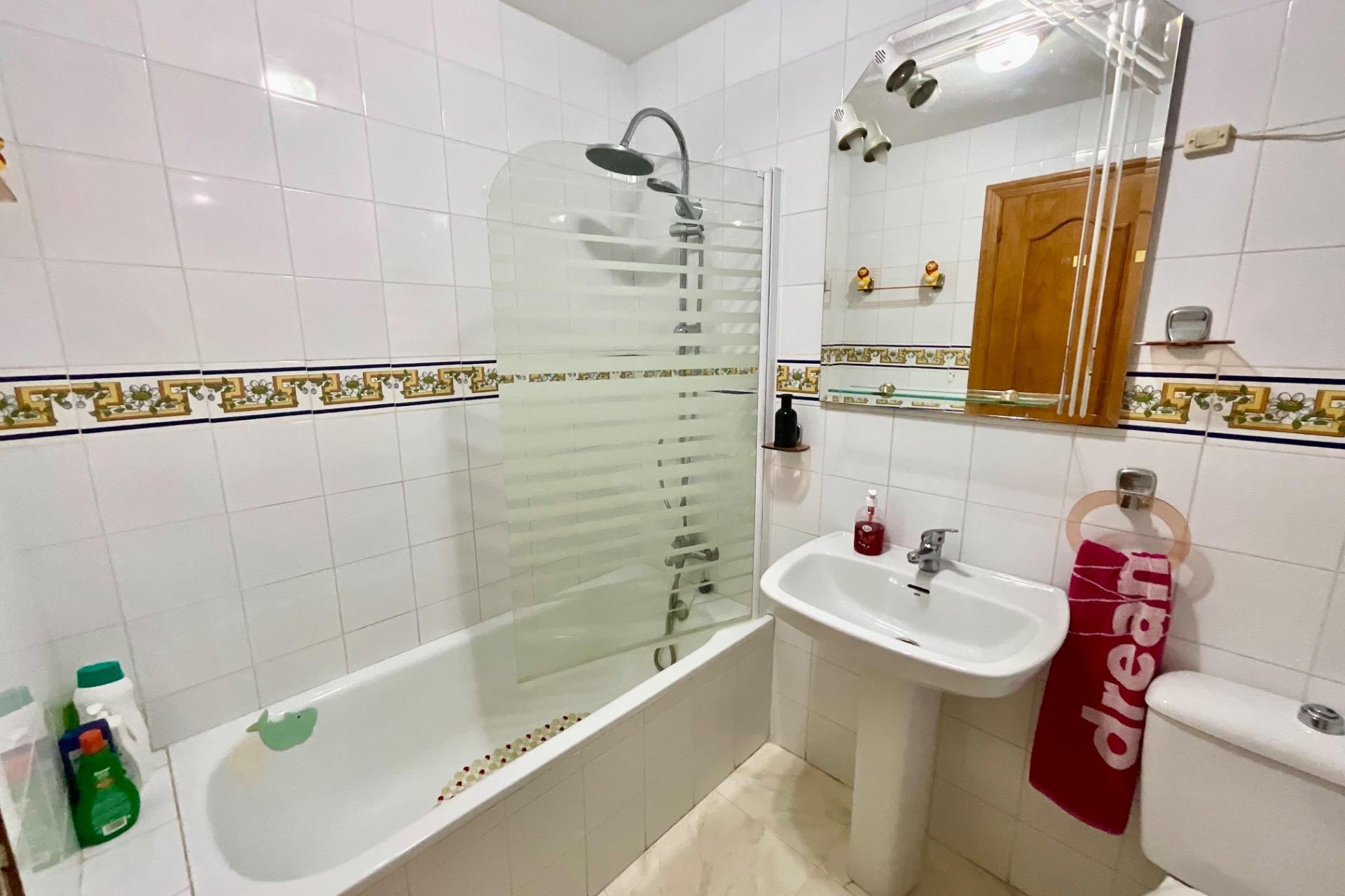 Herverkoop - Bungalow -
Torrevieja - Torreblanca