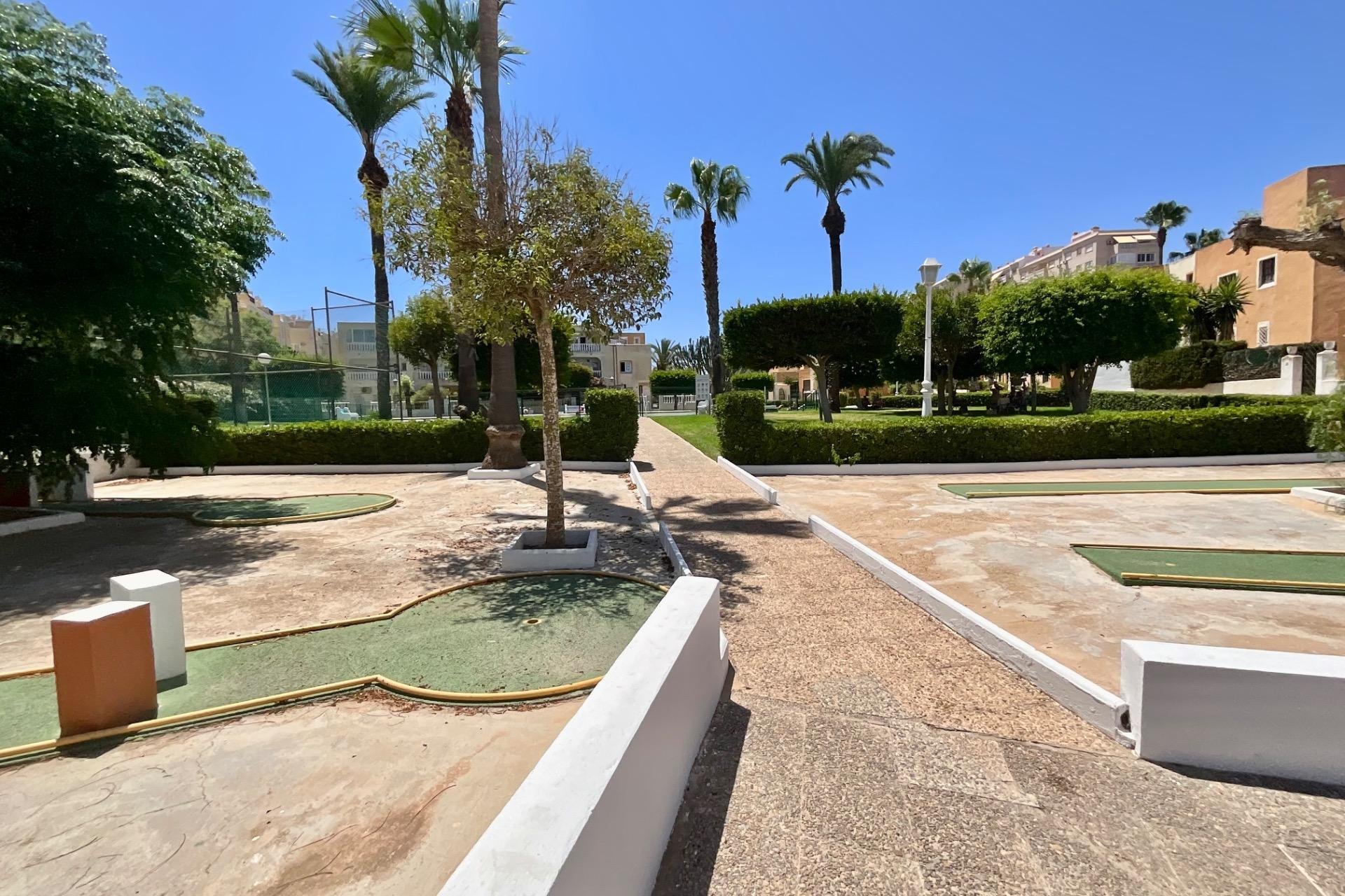 Herverkoop - Bungalow -
Torrevieja - Torreblanca