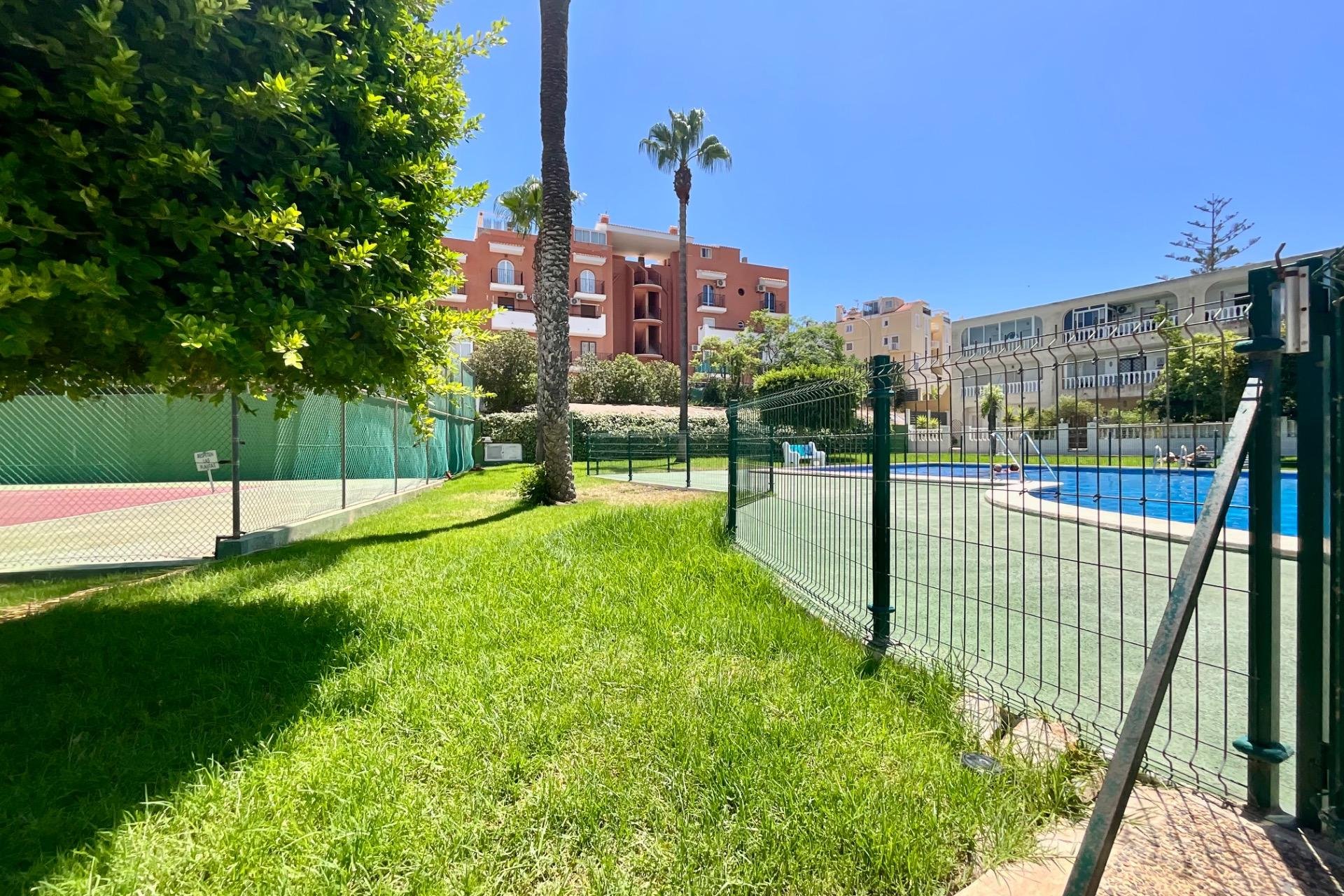 Herverkoop - Bungalow -
Torrevieja - Torreblanca