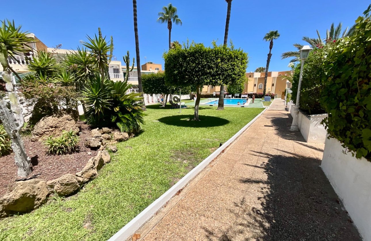 Herverkoop - Bungalow -
Torrevieja - Torreblanca