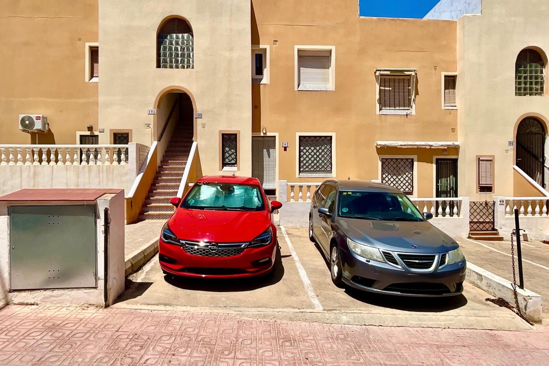 Herverkoop - Bungalow -
Torrevieja - Torreblanca