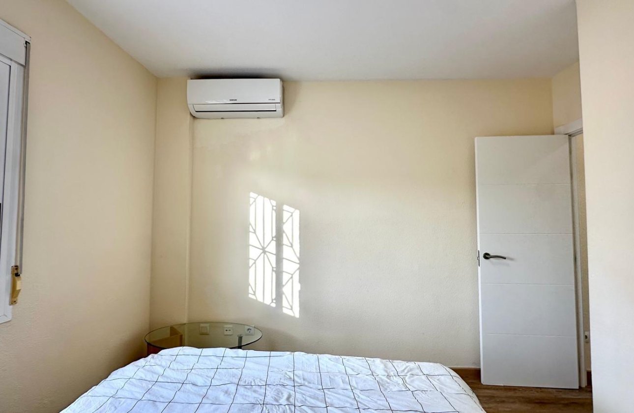 Herverkoop - Bungalow -
Torrevieja - Torreblanca