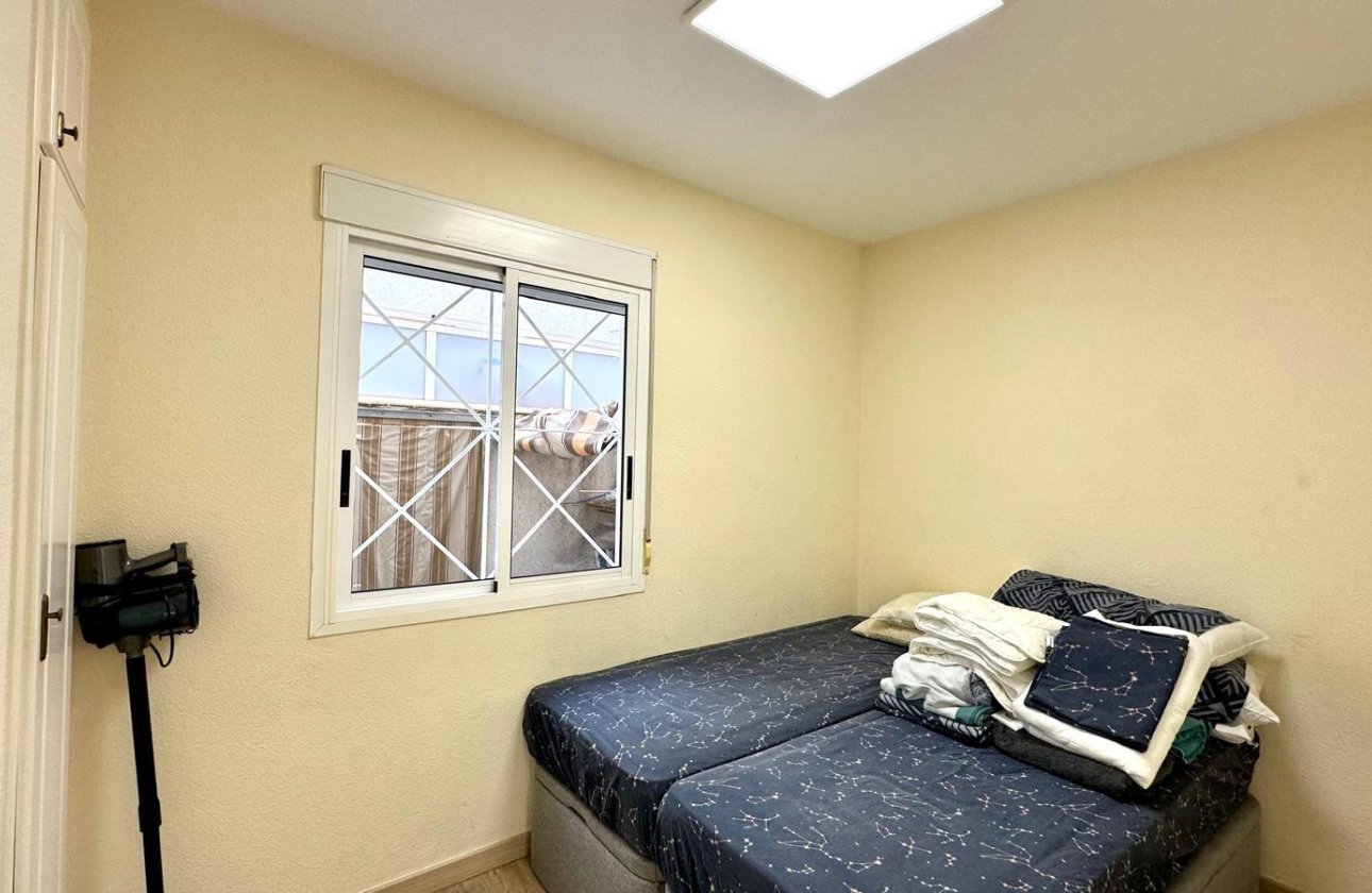 Herverkoop - Bungalow -
Torrevieja - Torreblanca