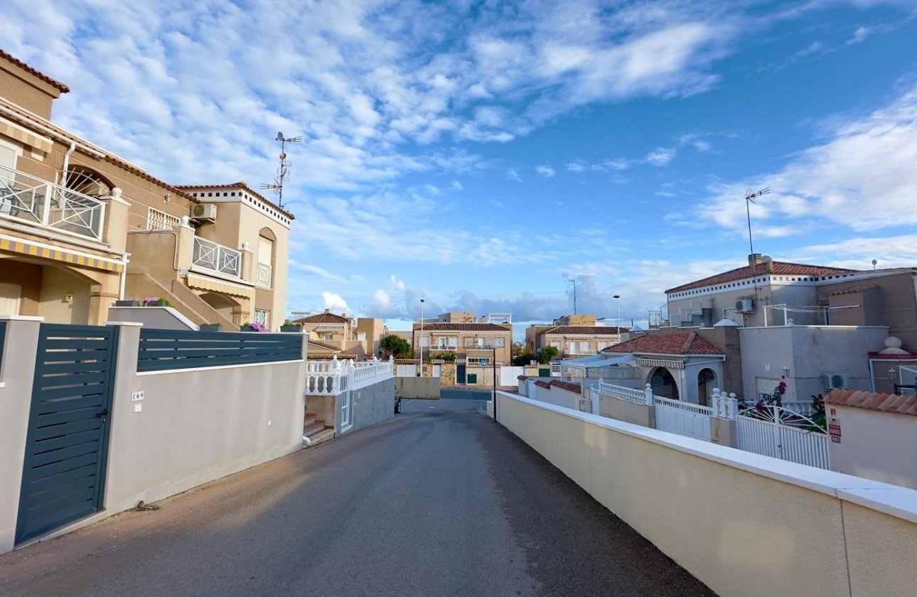Herverkoop - Bungalow -
Torrevieja - Torreblanca