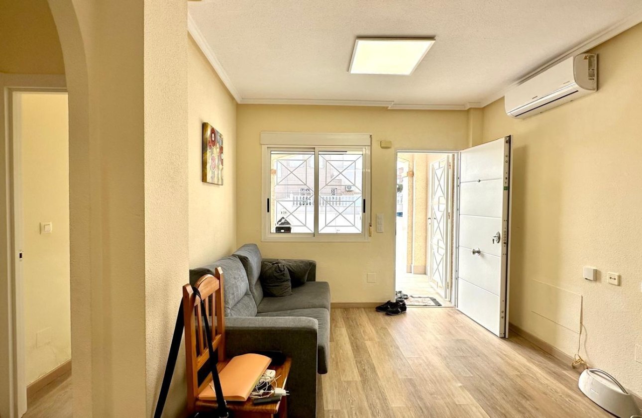 Herverkoop - Bungalow -
Torrevieja - Torreblanca