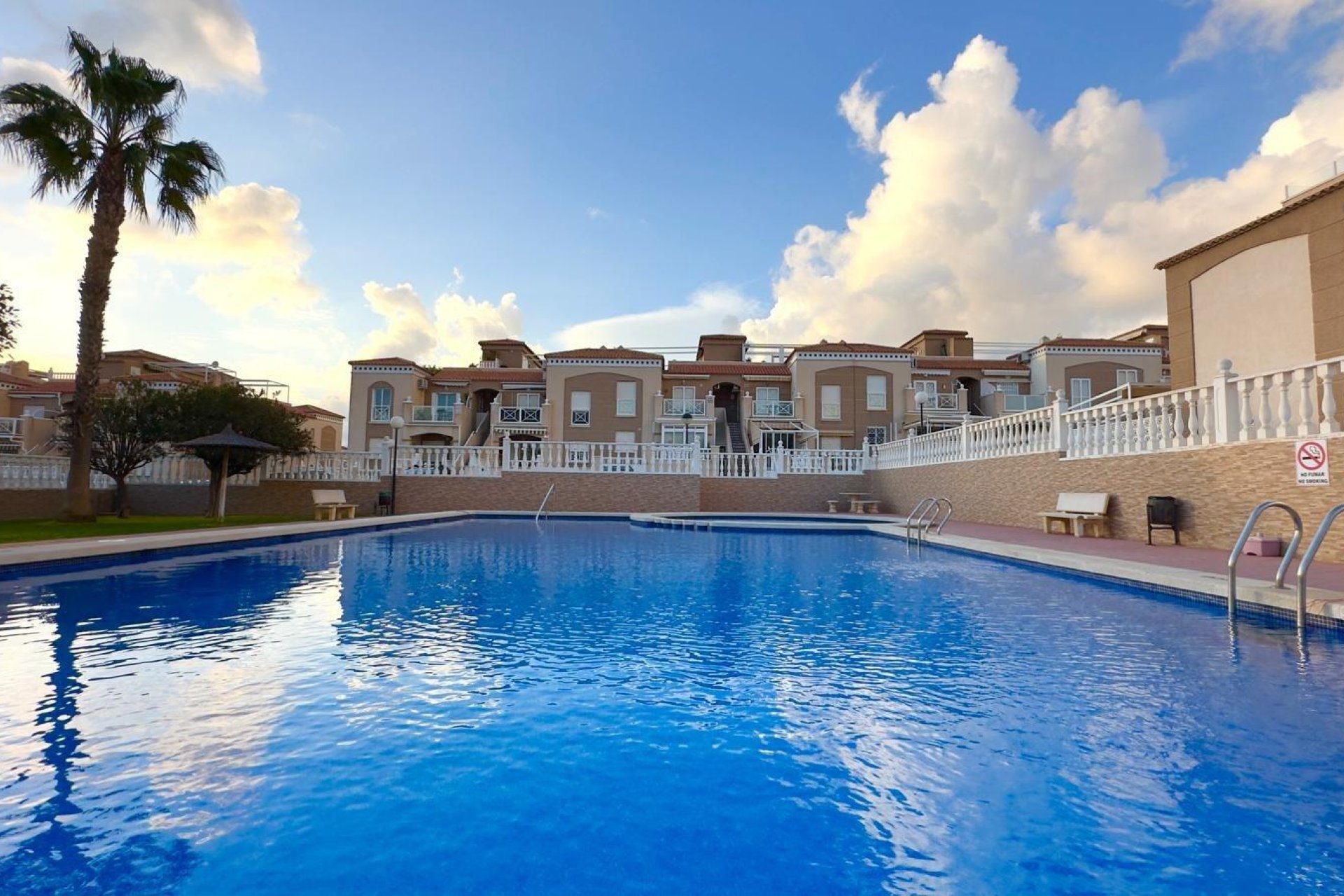 Herverkoop - Bungalow -
Torrevieja - Torreblanca