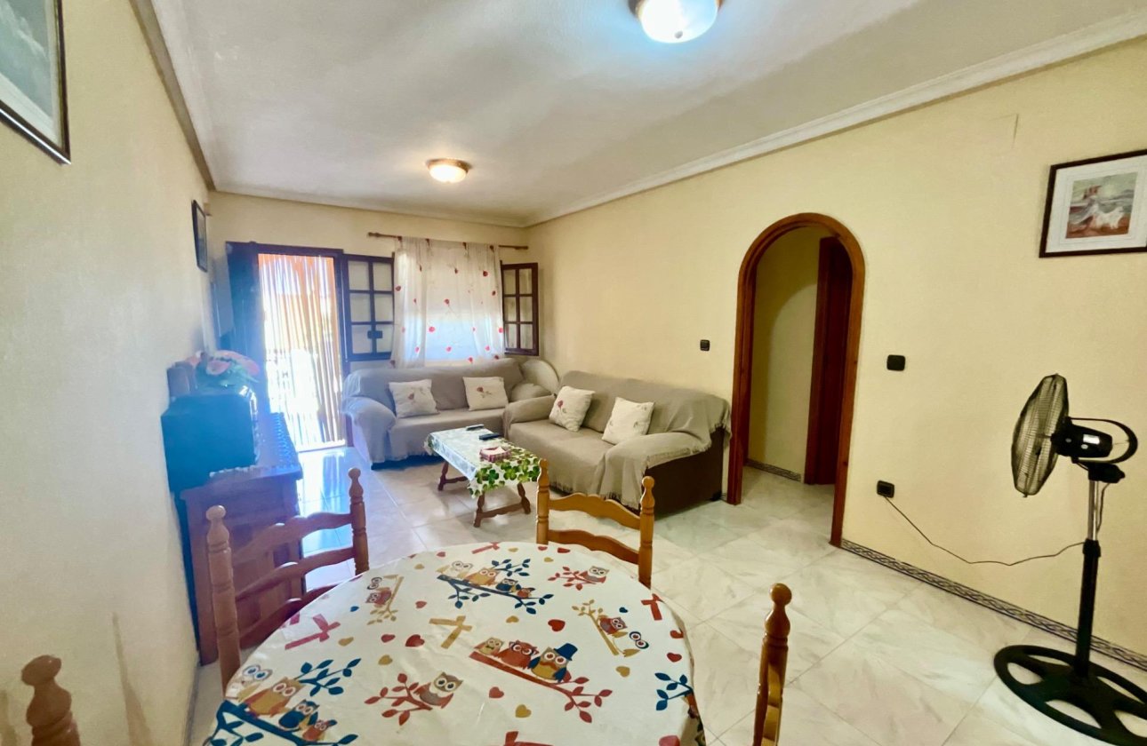 Herverkoop - Bungalow -
Torrevieja - Torreblanca
