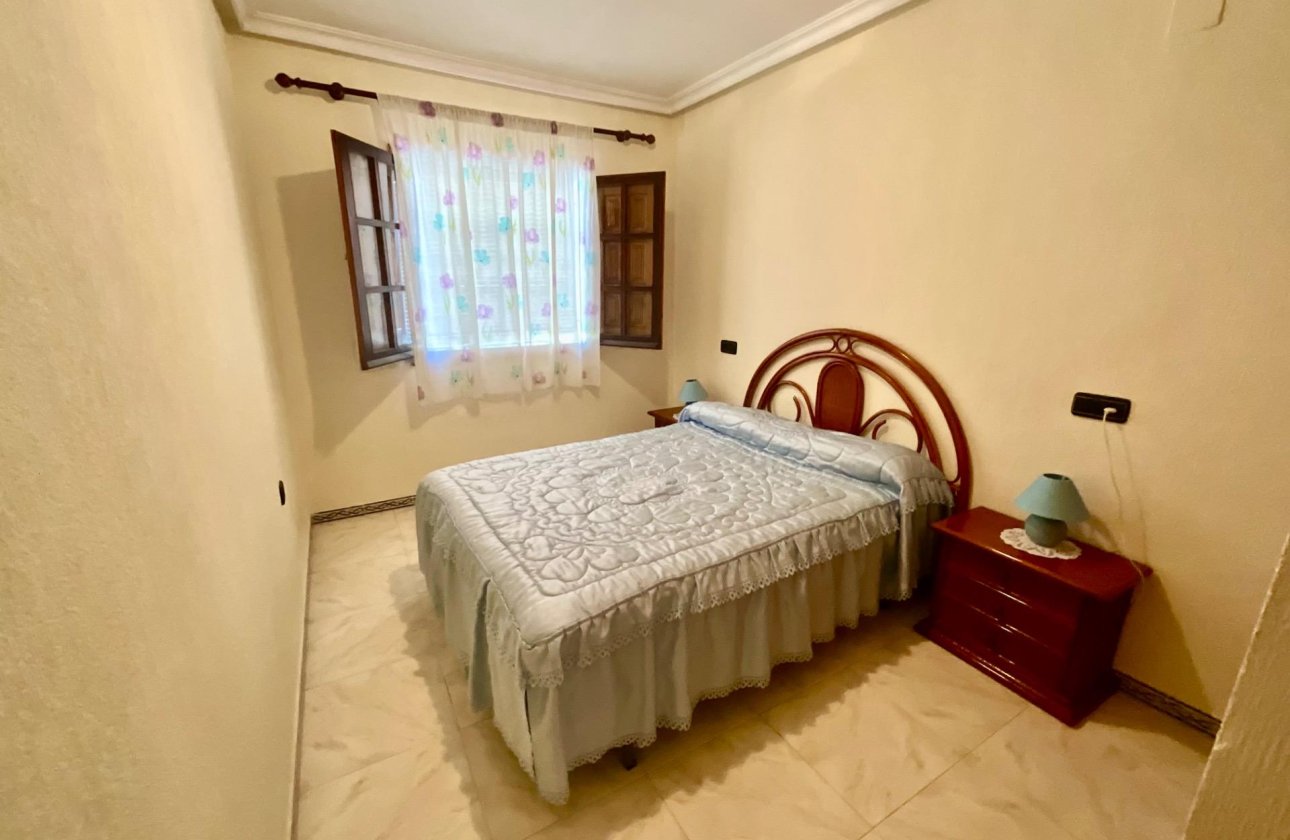 Herverkoop - Bungalow -
Torrevieja - Torreblanca