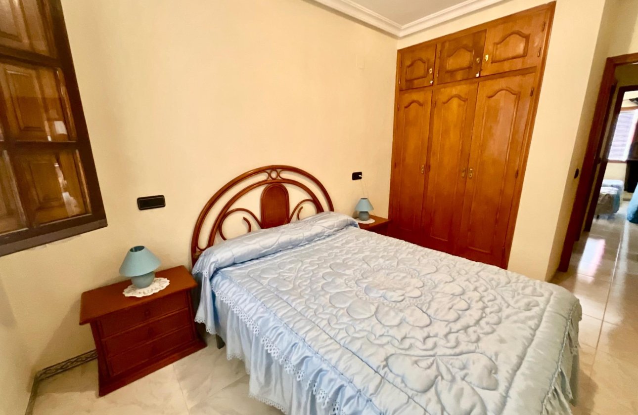 Herverkoop - Bungalow -
Torrevieja - Torreblanca