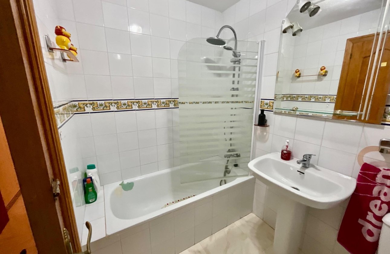 Herverkoop - Bungalow -
Torrevieja - Torreblanca