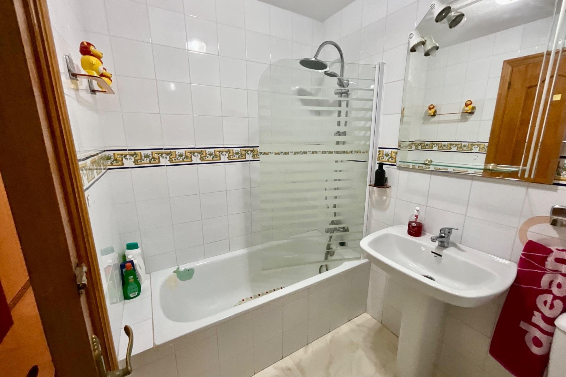 Herverkoop - Bungalow -
Torrevieja - Torreblanca