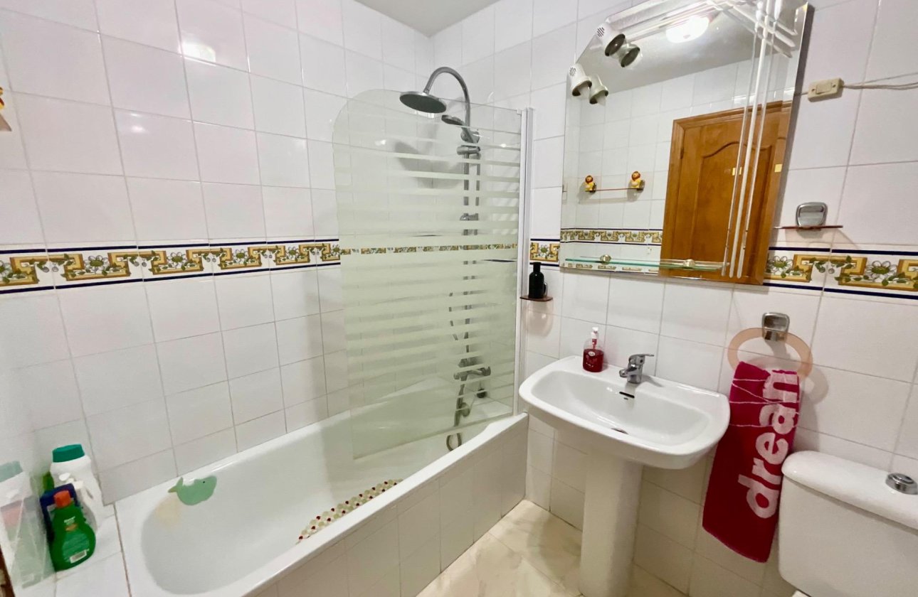 Herverkoop - Bungalow -
Torrevieja - Torreblanca