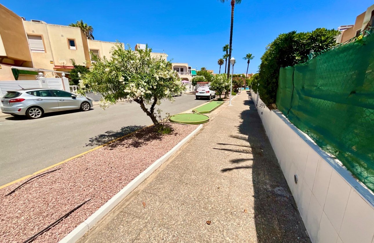Herverkoop - Bungalow -
Torrevieja - Torreblanca