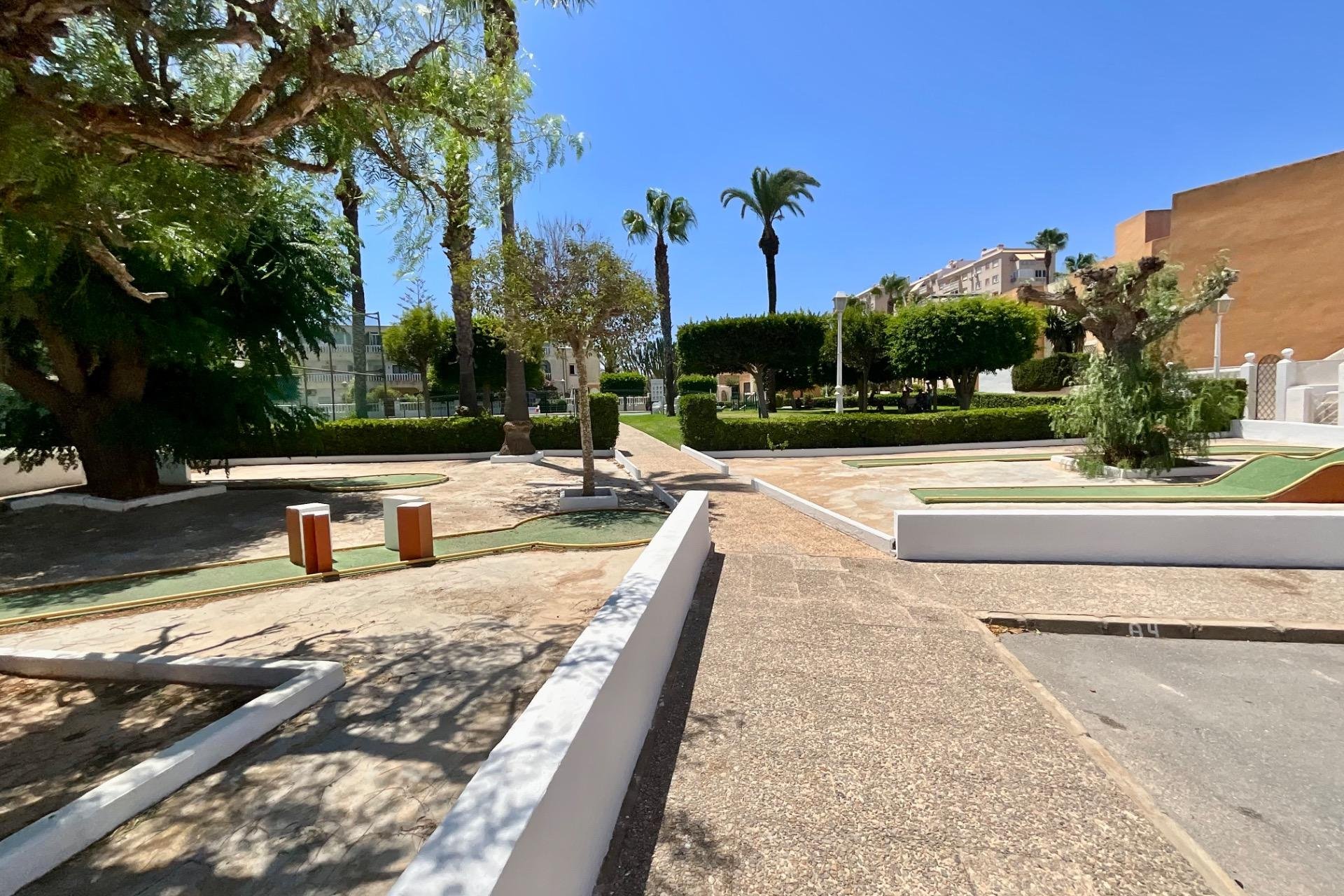 Herverkoop - Bungalow -
Torrevieja - Torreblanca