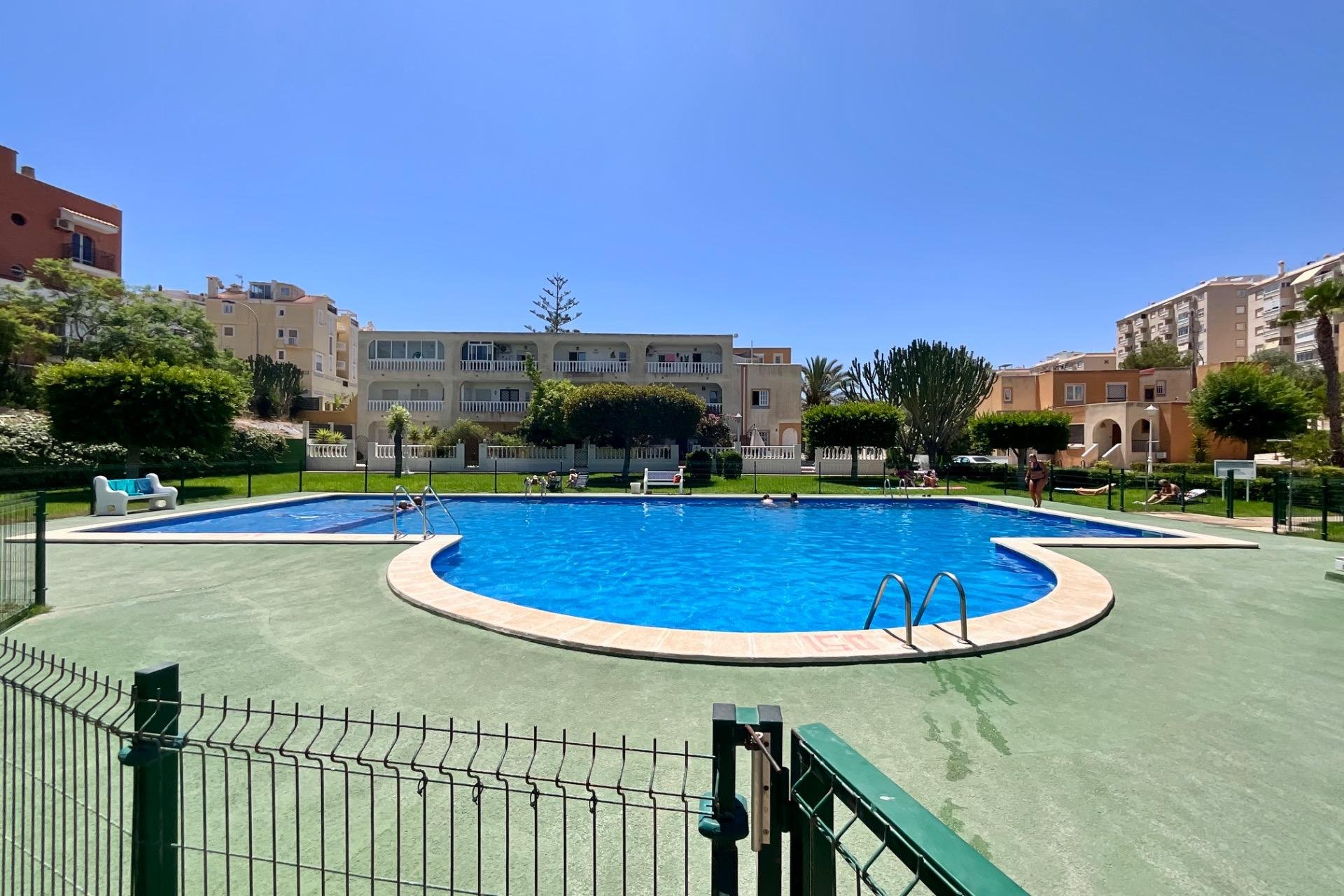 Herverkoop - Bungalow -
Torrevieja - Torreblanca