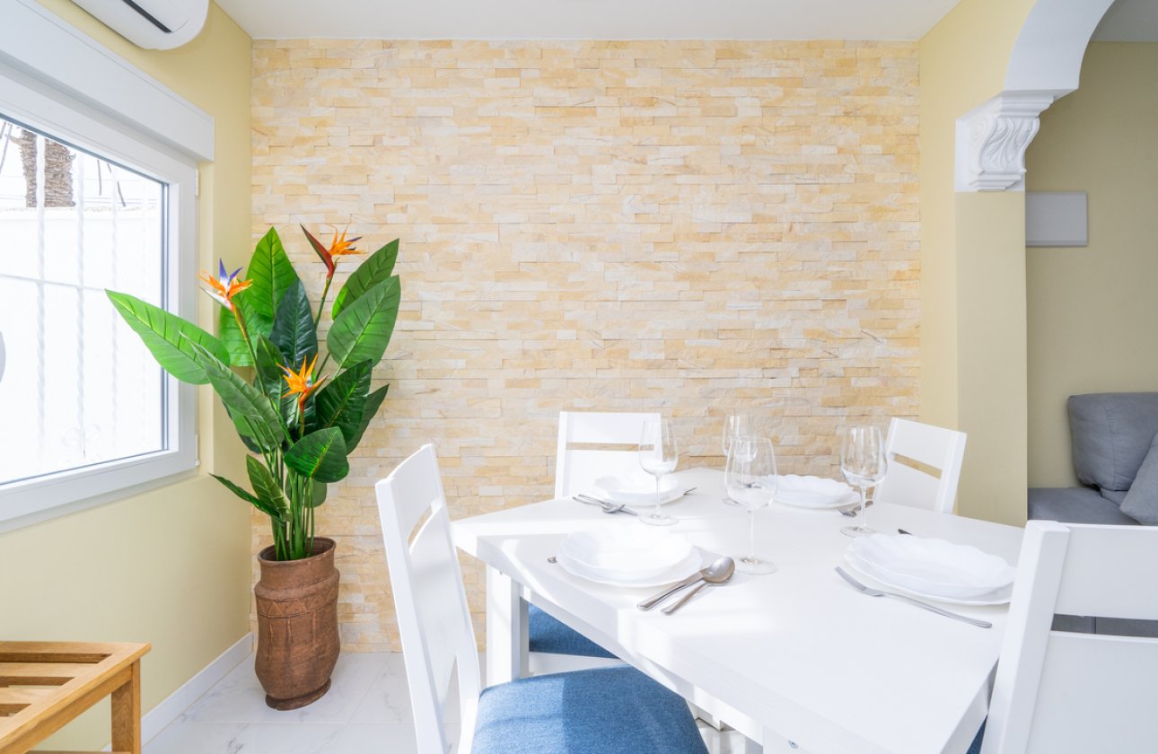 Herverkoop - Bungalow -
Torrevieja - Torreta