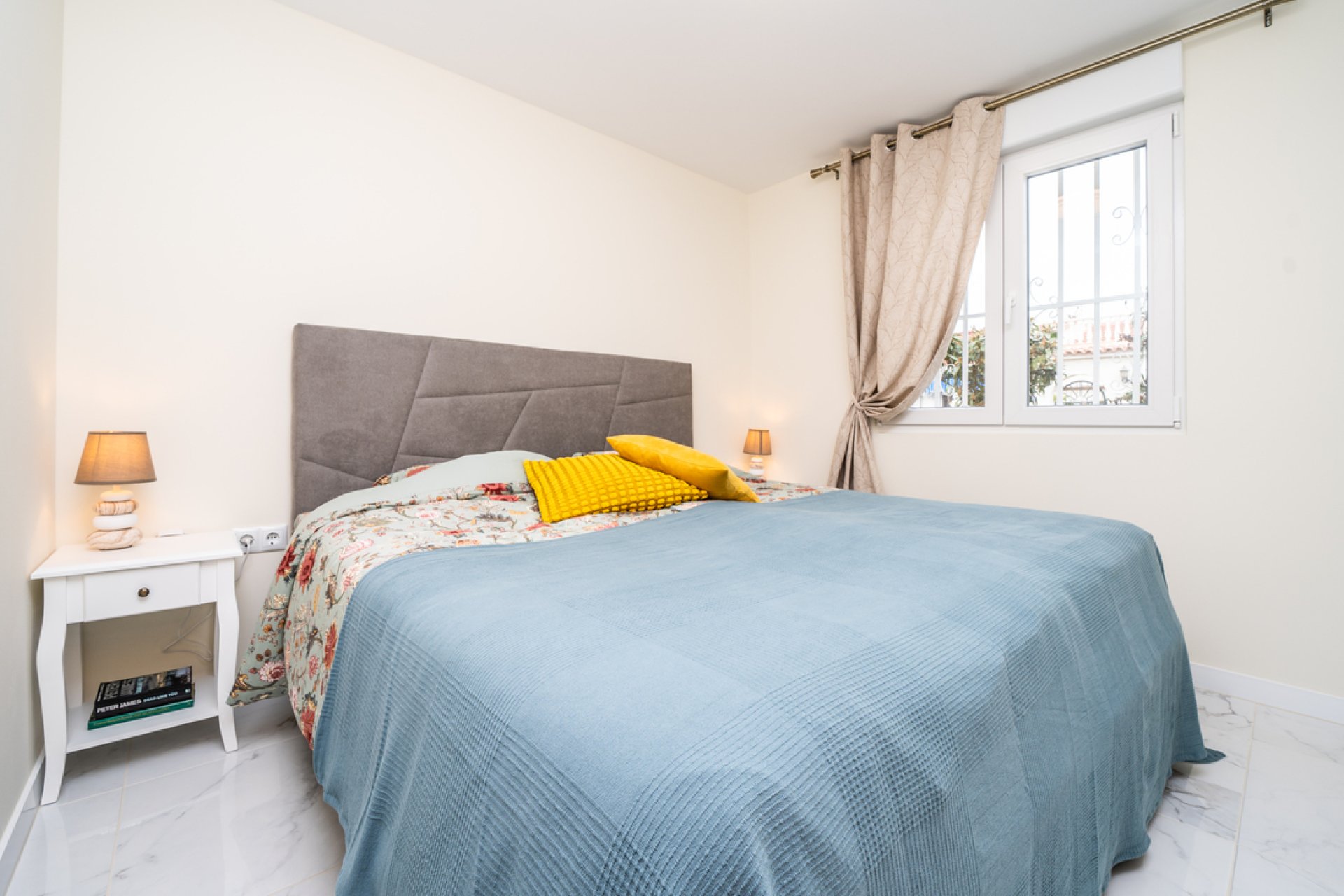 Herverkoop - Bungalow -
Torrevieja - Torretas