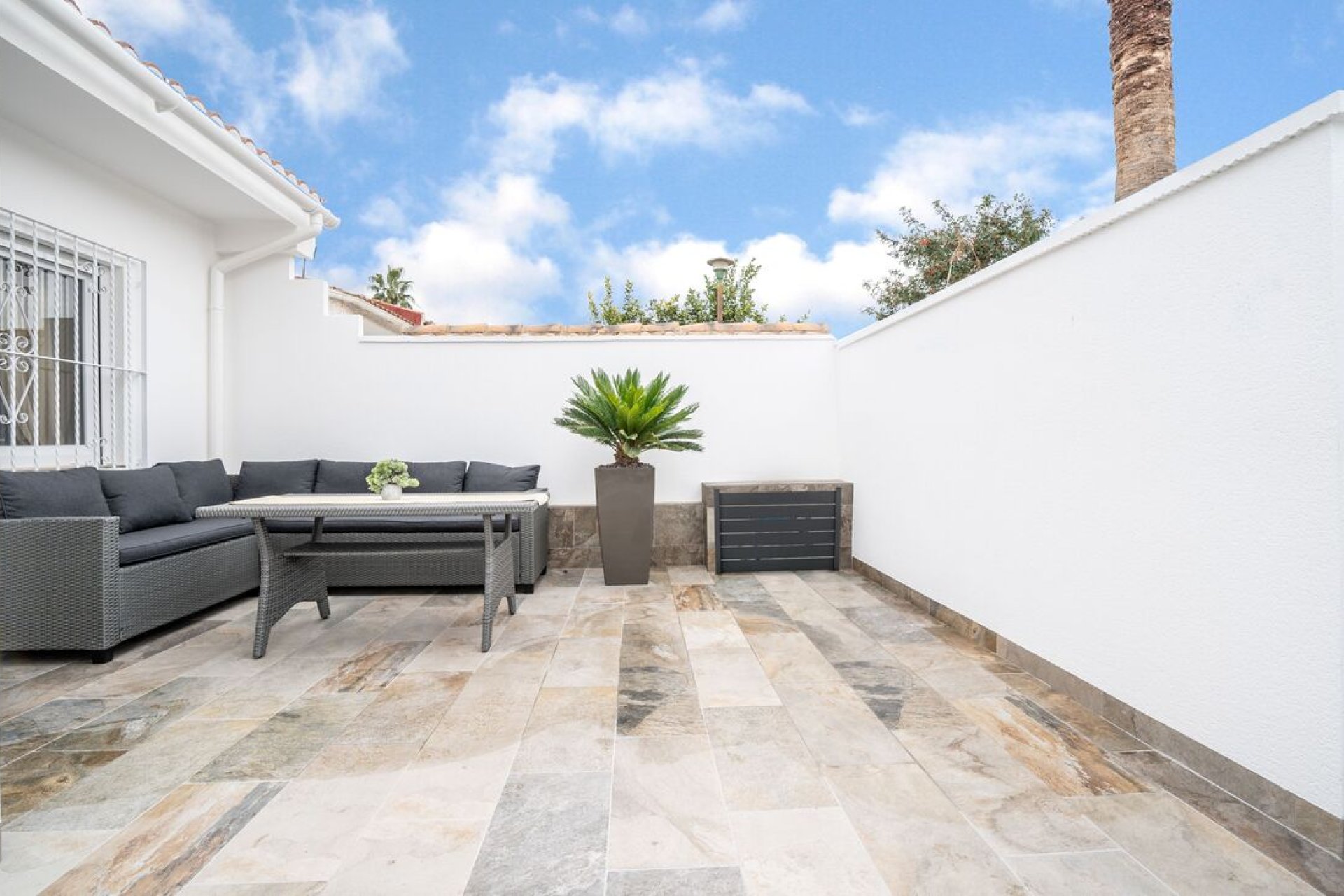 Herverkoop - Bungalow -
Torrevieja - Torretas