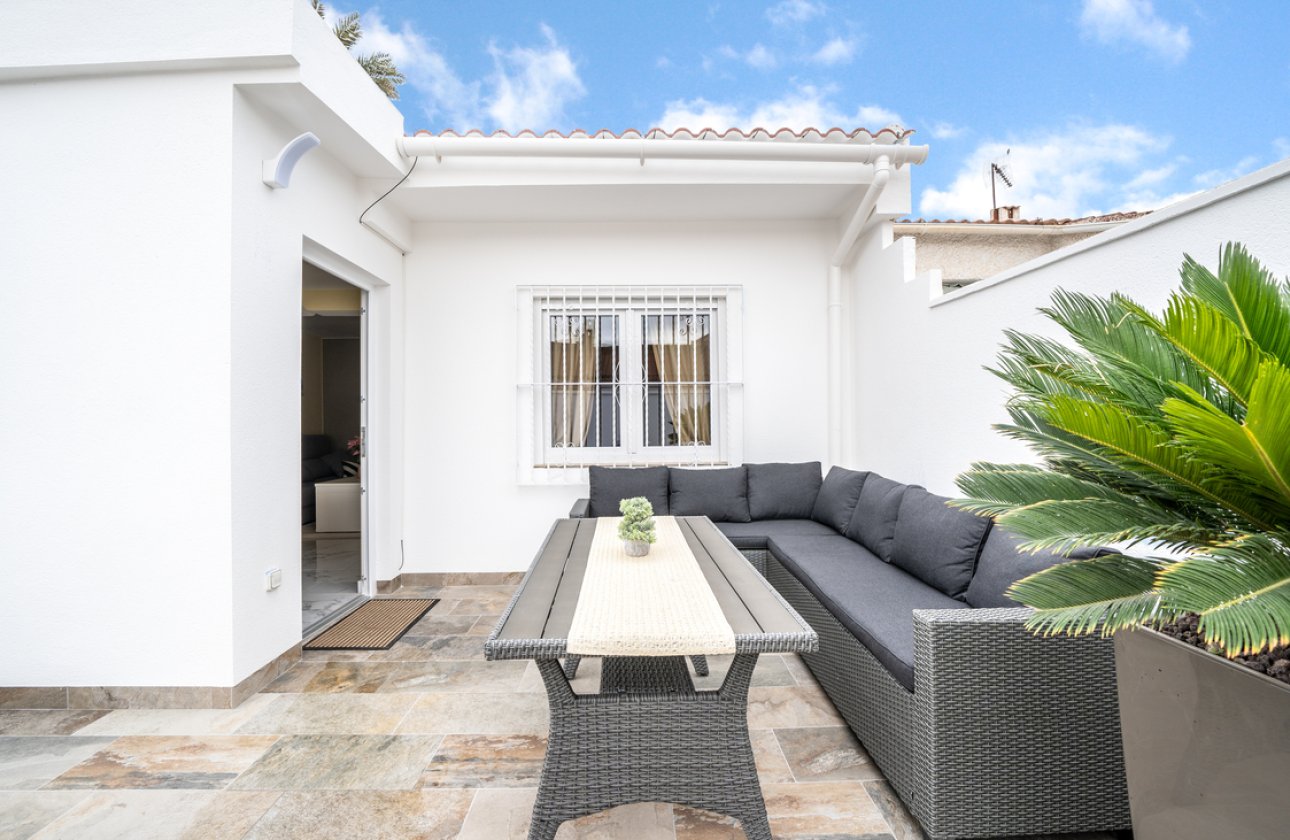 Herverkoop - Bungalow -
Torrevieja - Torretas