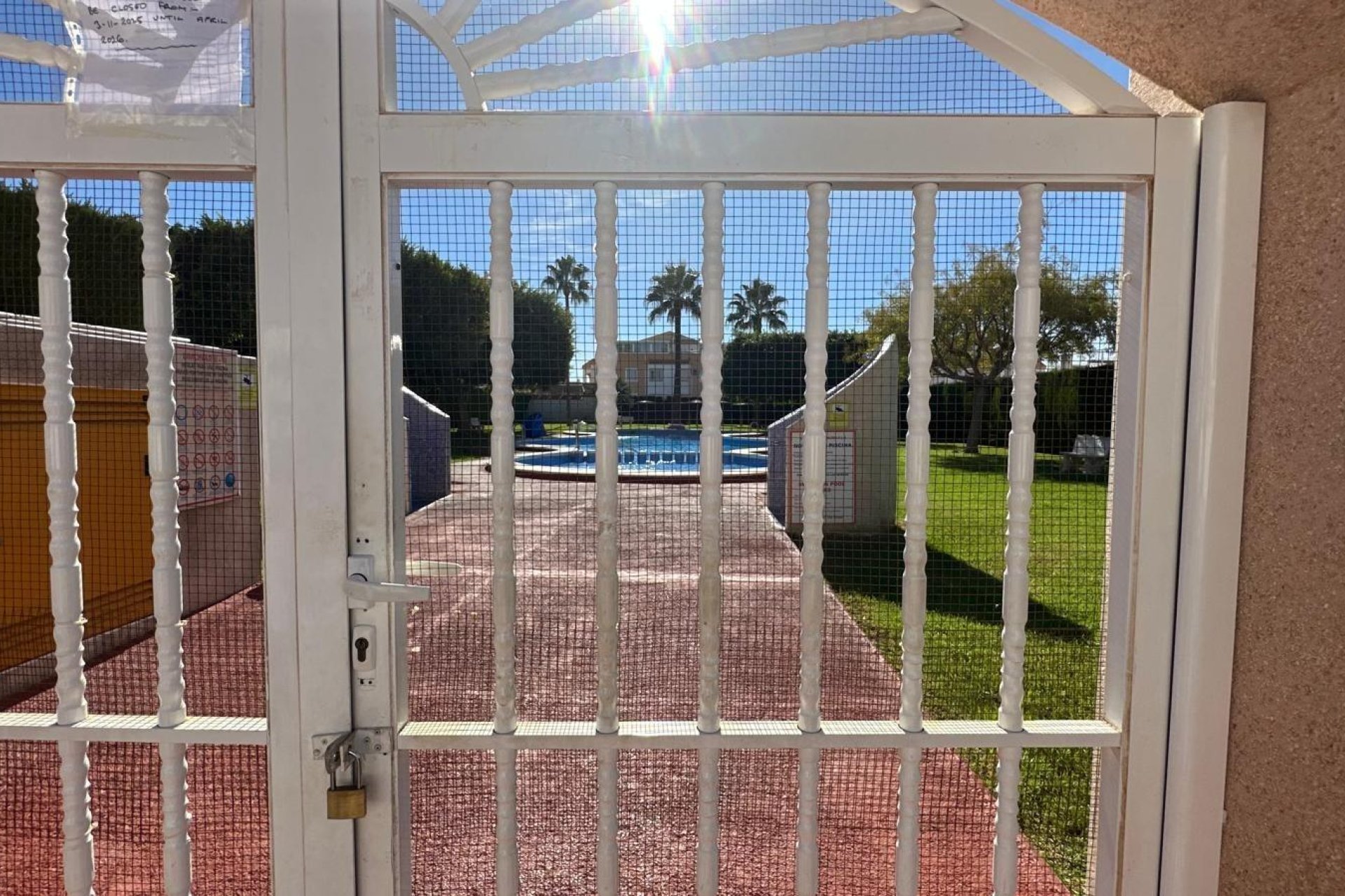 Herverkoop - Bungalow -
Torrevieja - Torretas