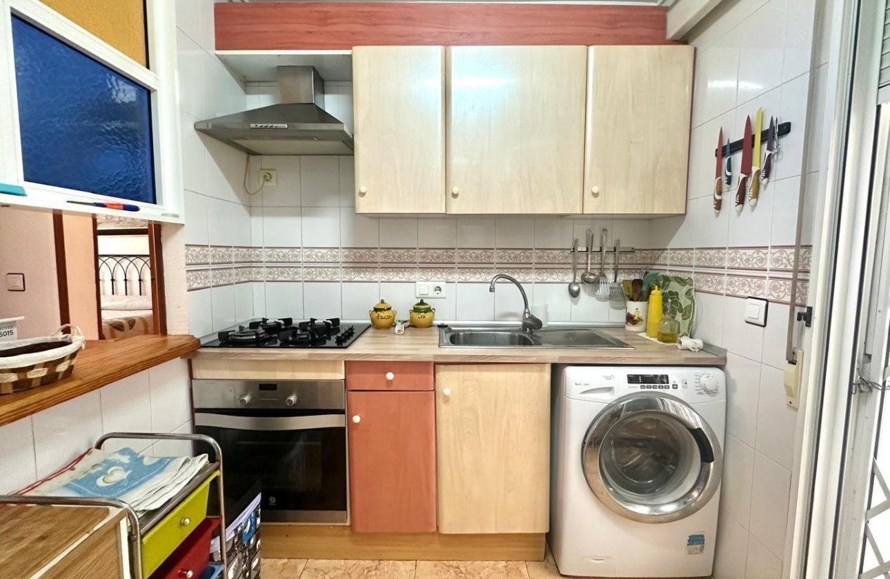 Herverkoop - Bungalow -
Torrevieja - Torretas