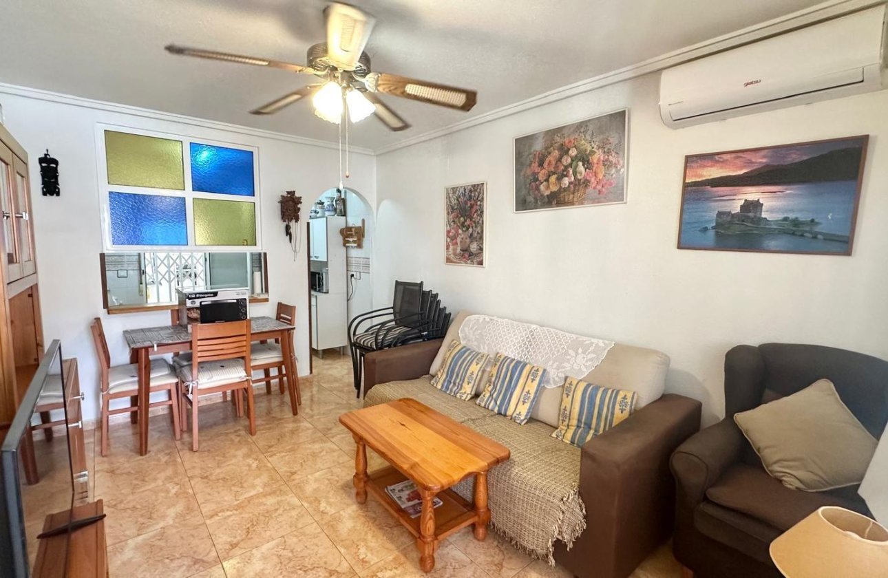 Herverkoop - Bungalow -
Torrevieja - Torretas