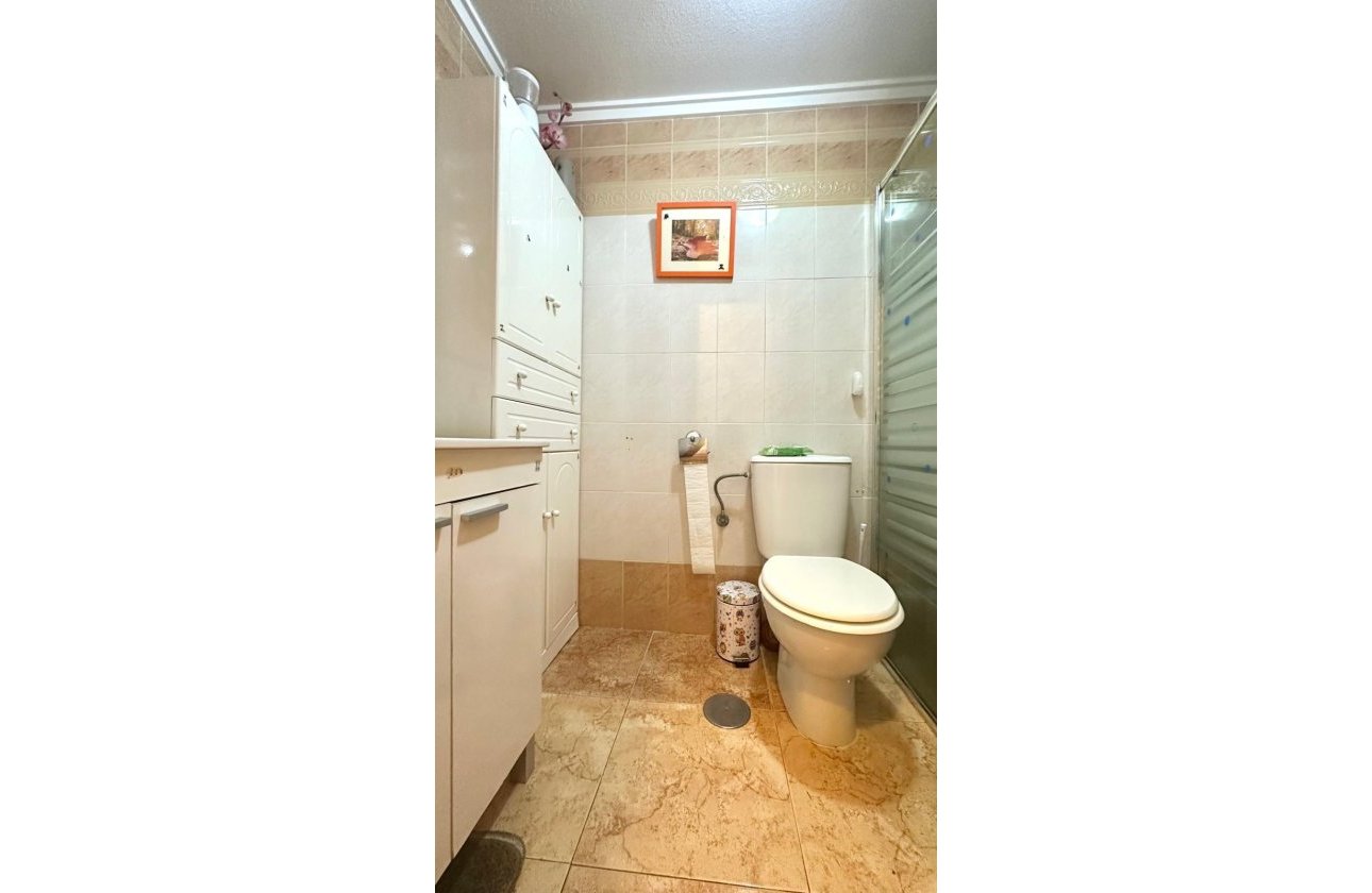 Herverkoop - Bungalow -
Torrevieja - Torretas