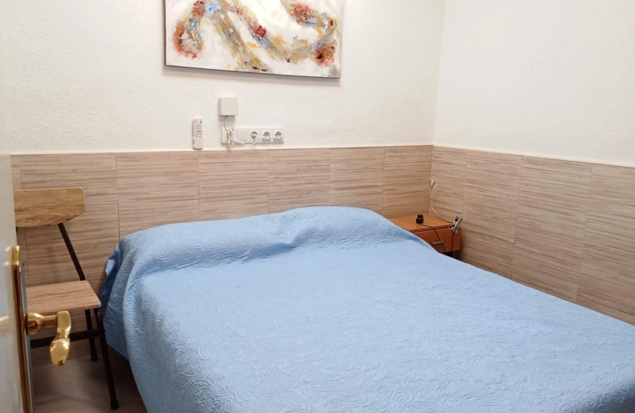 Herverkoop - Bungalow -
Torrevieja - Torretas