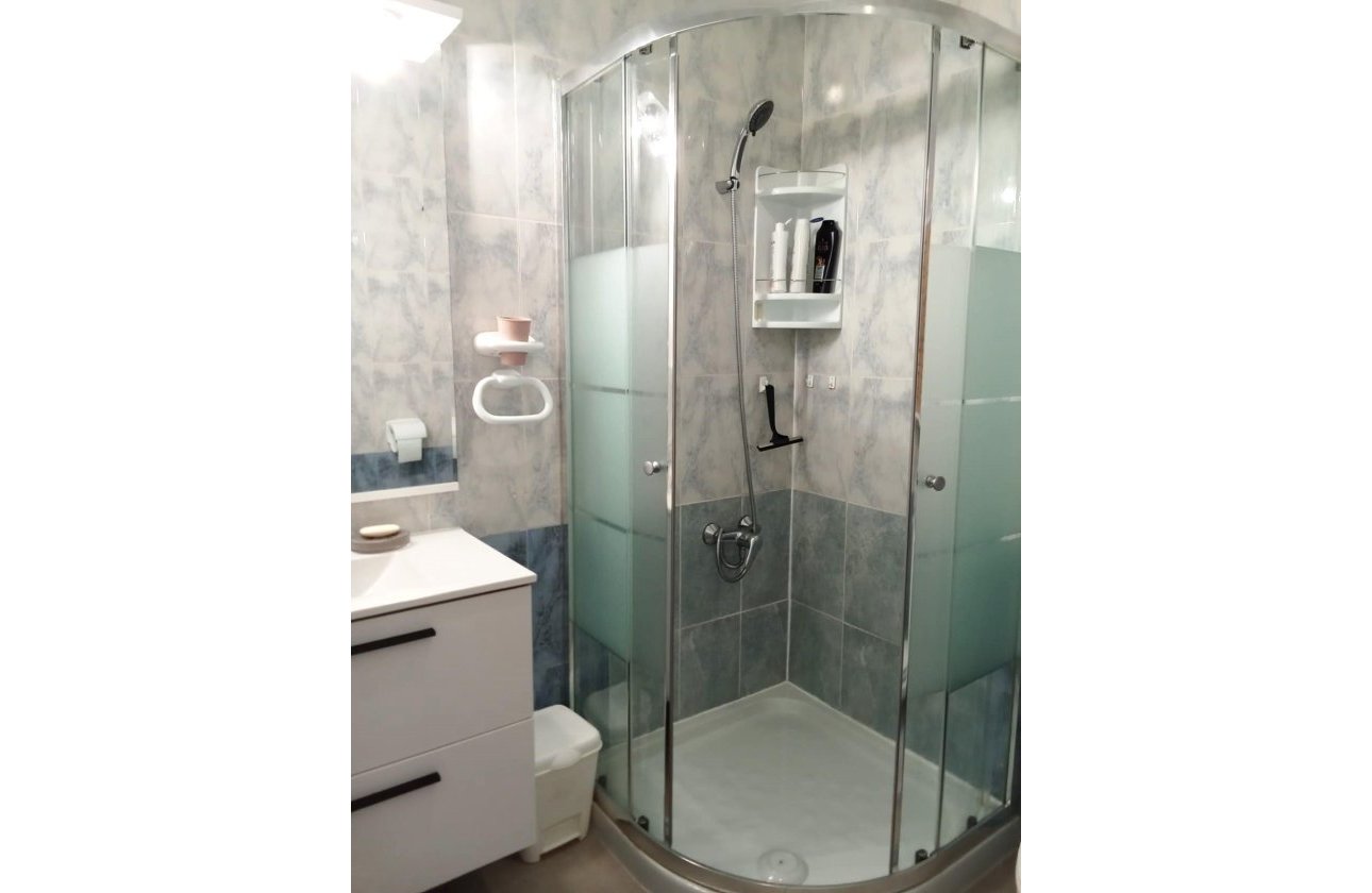 Herverkoop - Bungalow -
Torrevieja - Torretas