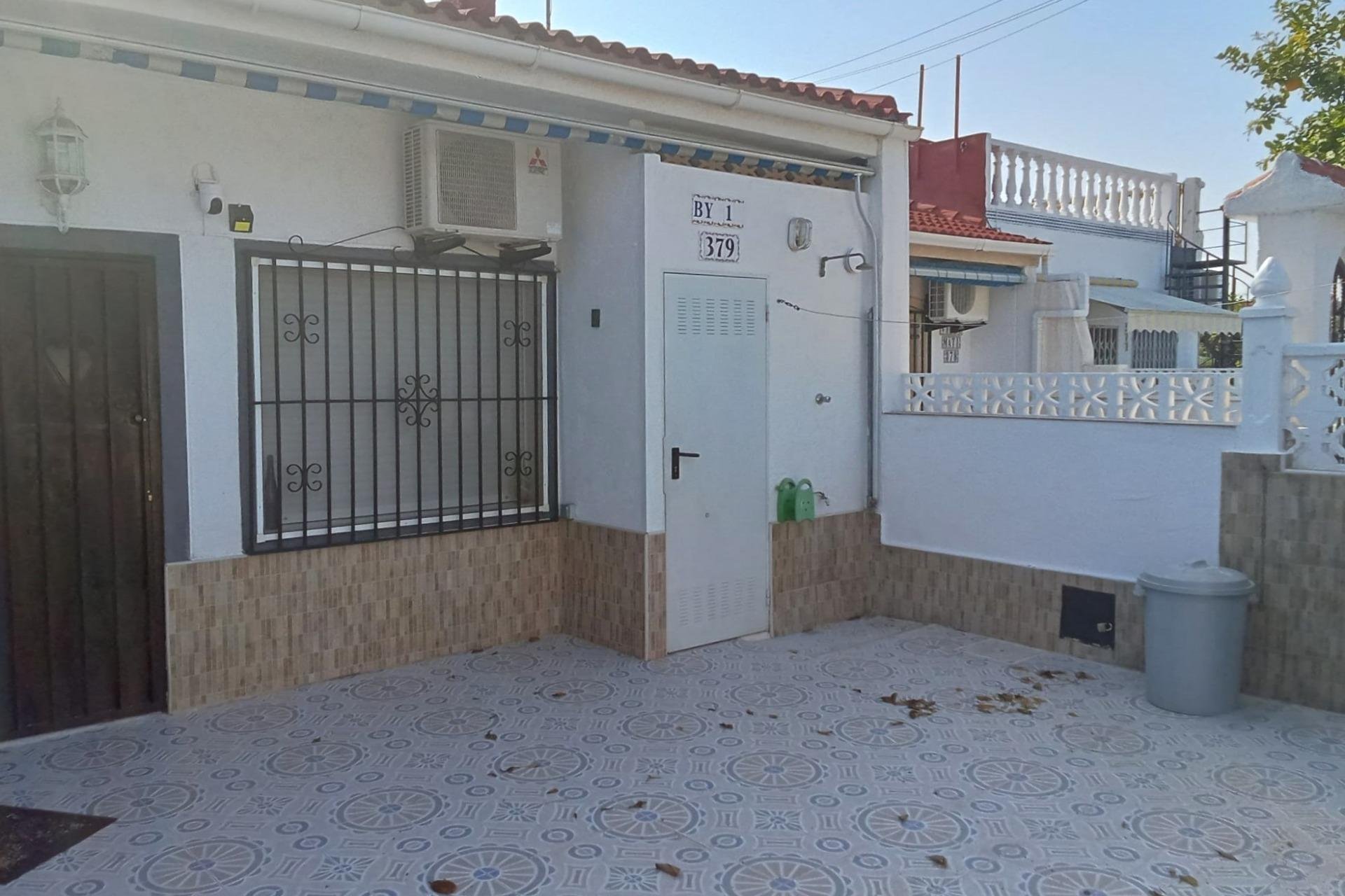 Herverkoop - Bungalow -
Torrevieja - Torretas