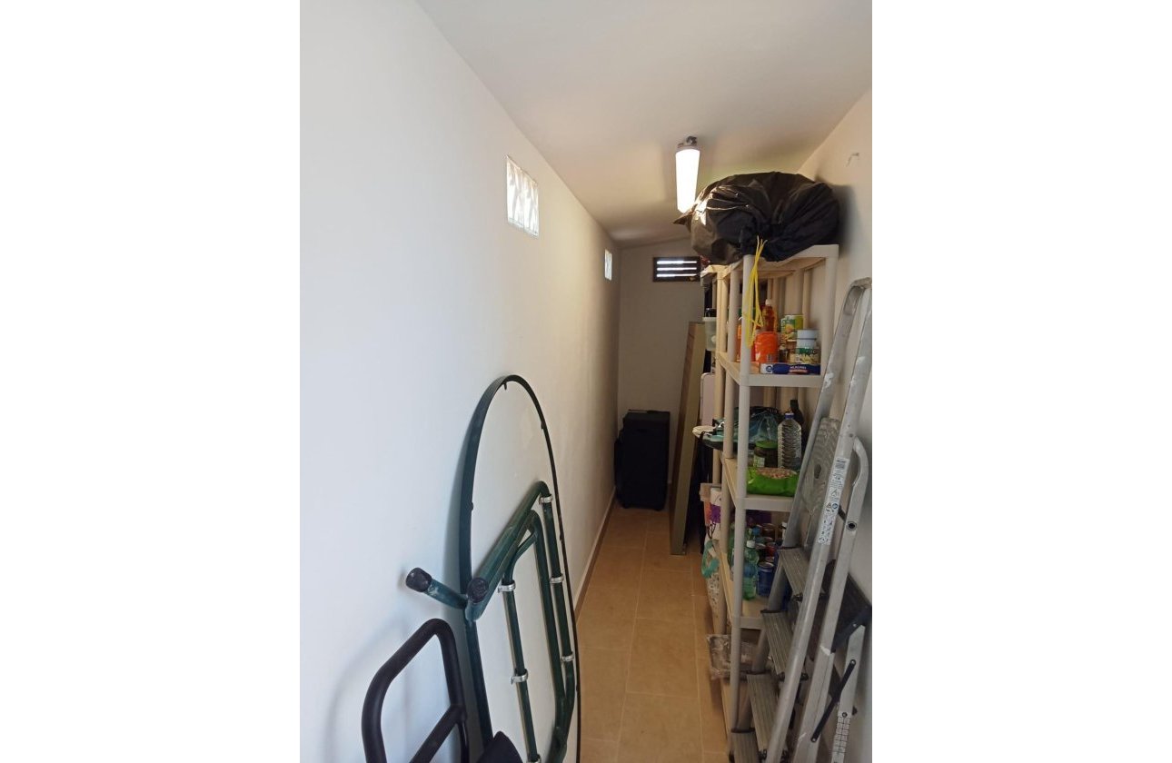 Herverkoop - Bungalow -
Torrevieja - Torretas