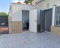 Herverkoop - Bungalow -
Torrevieja - Torretas