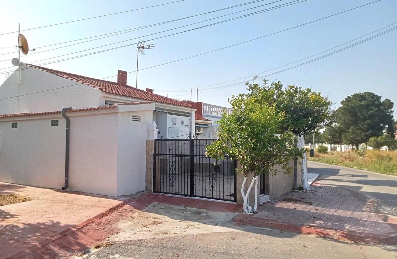 Herverkoop - Bungalow -
Torrevieja - Torretas