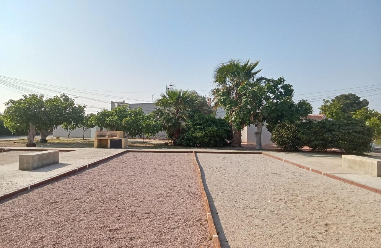 Herverkoop - Bungalow -
Torrevieja - Torretas