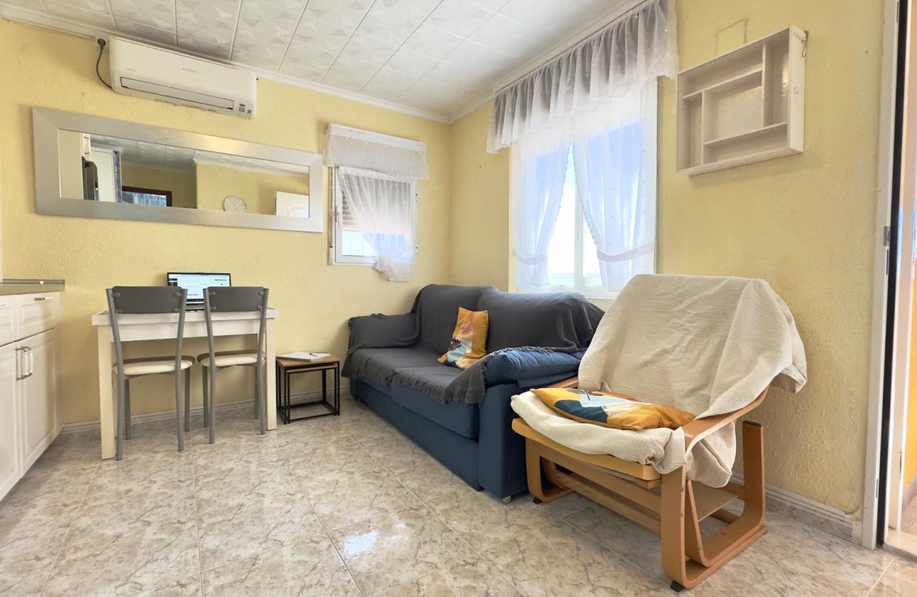 Herverkoop - Bungalow -
Torrevieja - Torretas