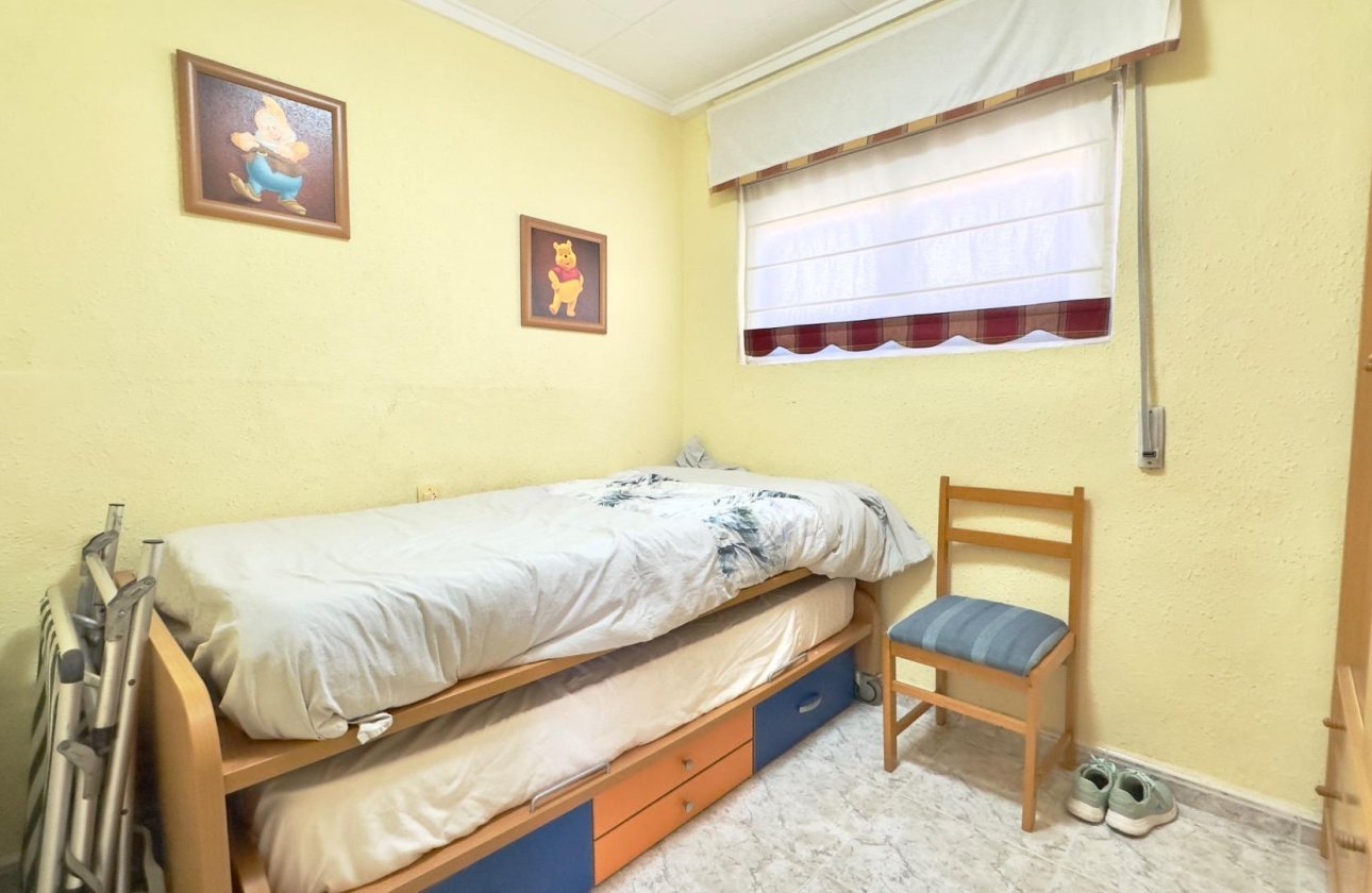 Herverkoop - Bungalow -
Torrevieja - Torretas