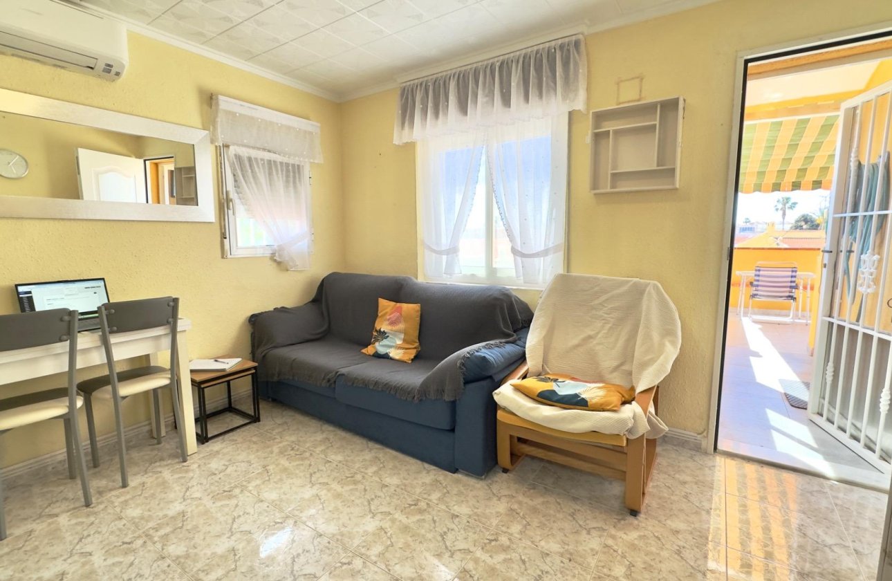 Herverkoop - Bungalow -
Torrevieja - Torretas