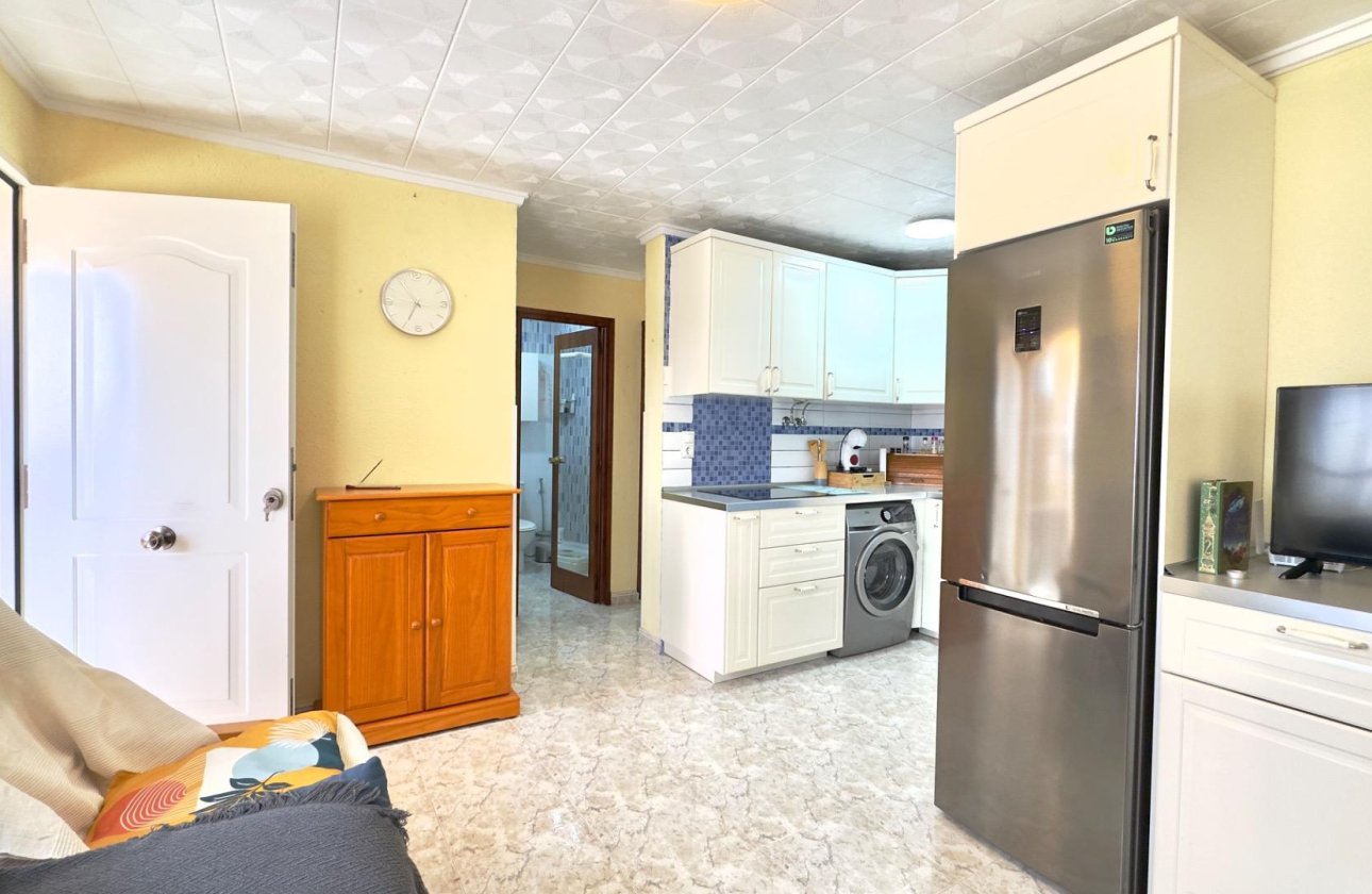 Herverkoop - Bungalow -
Torrevieja - Torretas