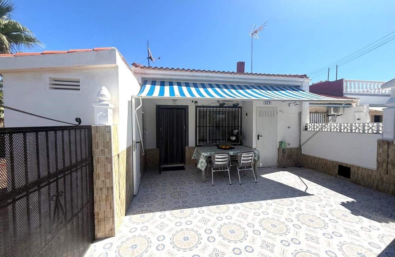 Herverkoop - Bungalow -
Torrevieja - Torretas